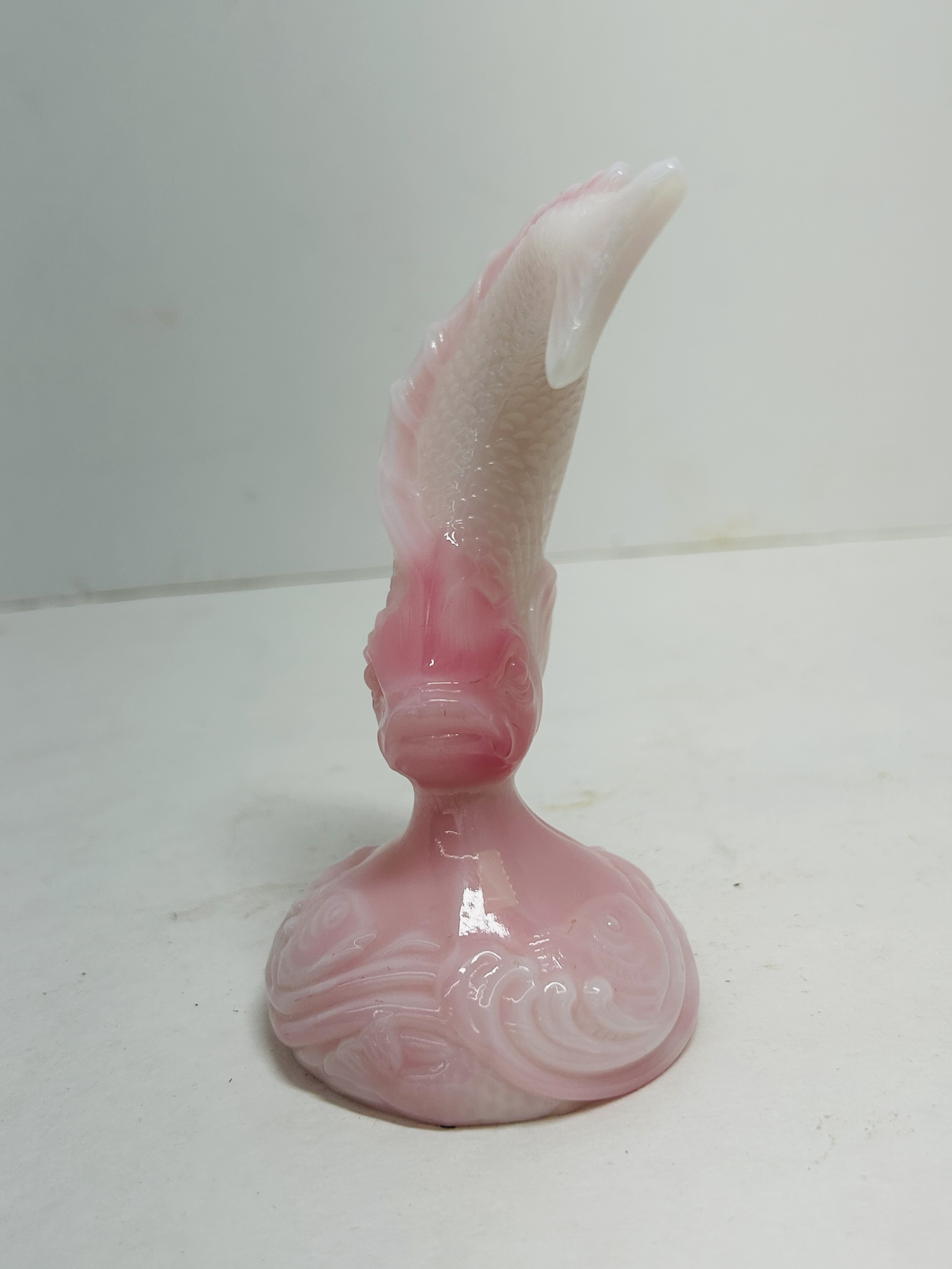 FENTON ROSALENE GLASS LEAPING FISH, 307/2000