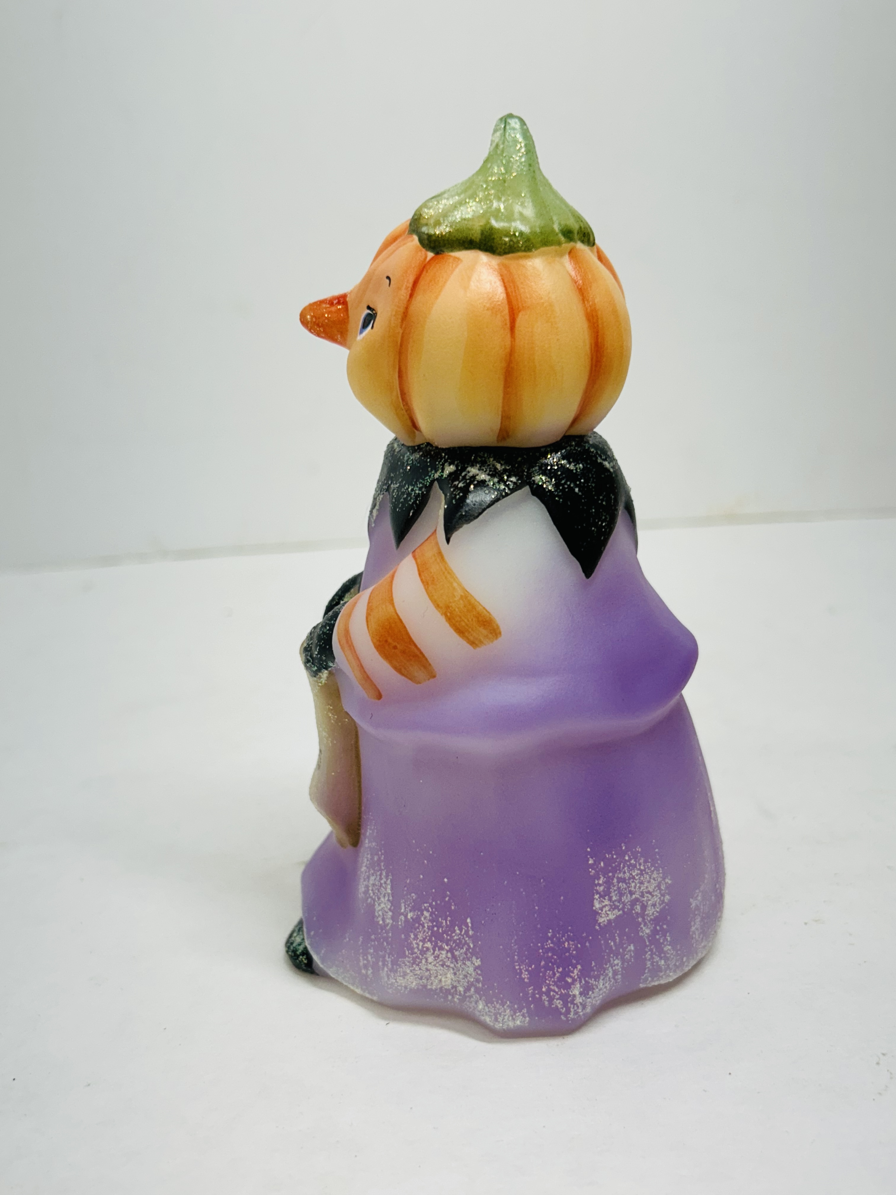 FENTON GLASS HALLOWEEN PUMPKINHEAD, 2000S