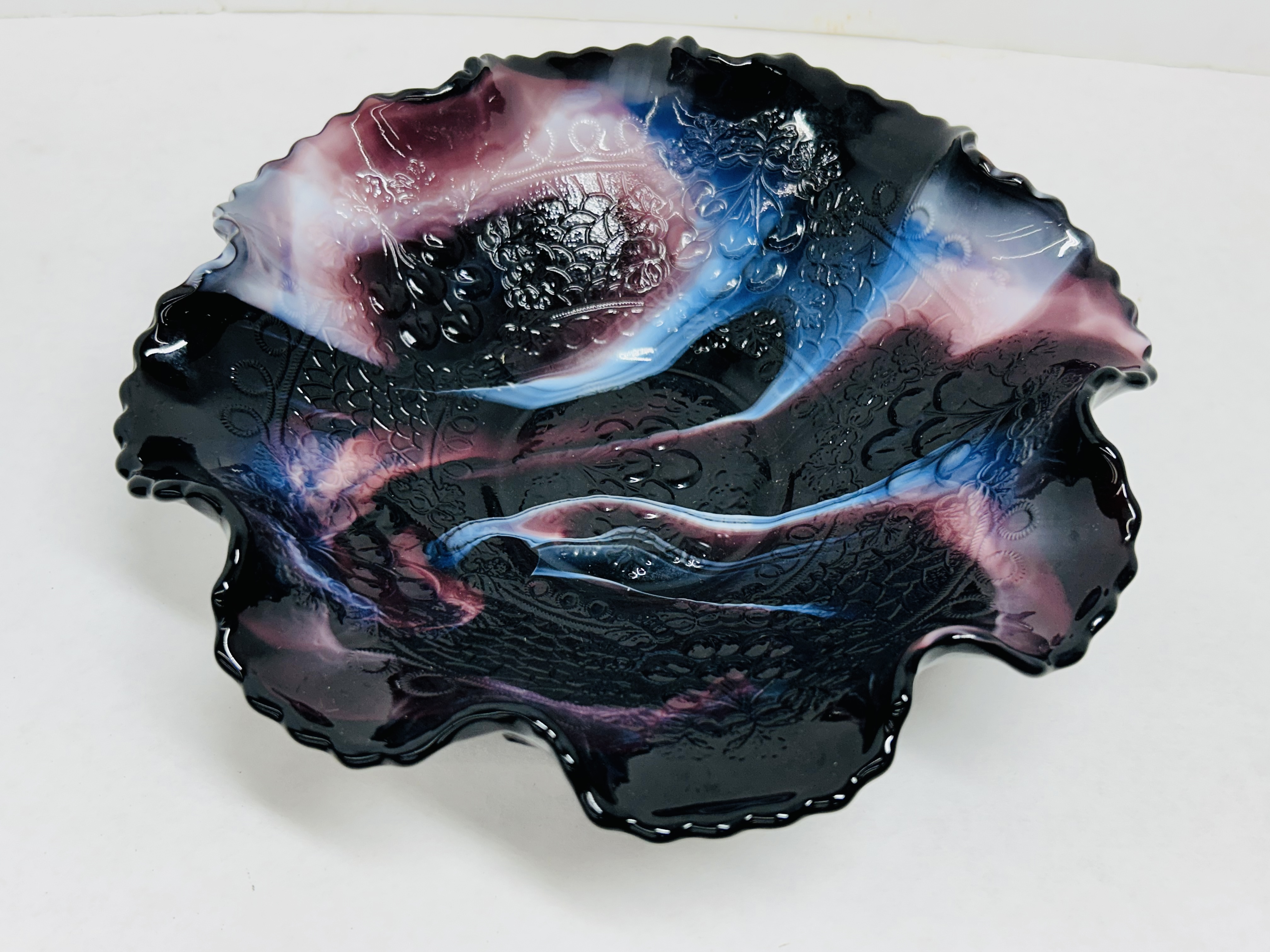 FENTON NORTHERN LIGHTS SLAG GLASS BOWL, 1980S