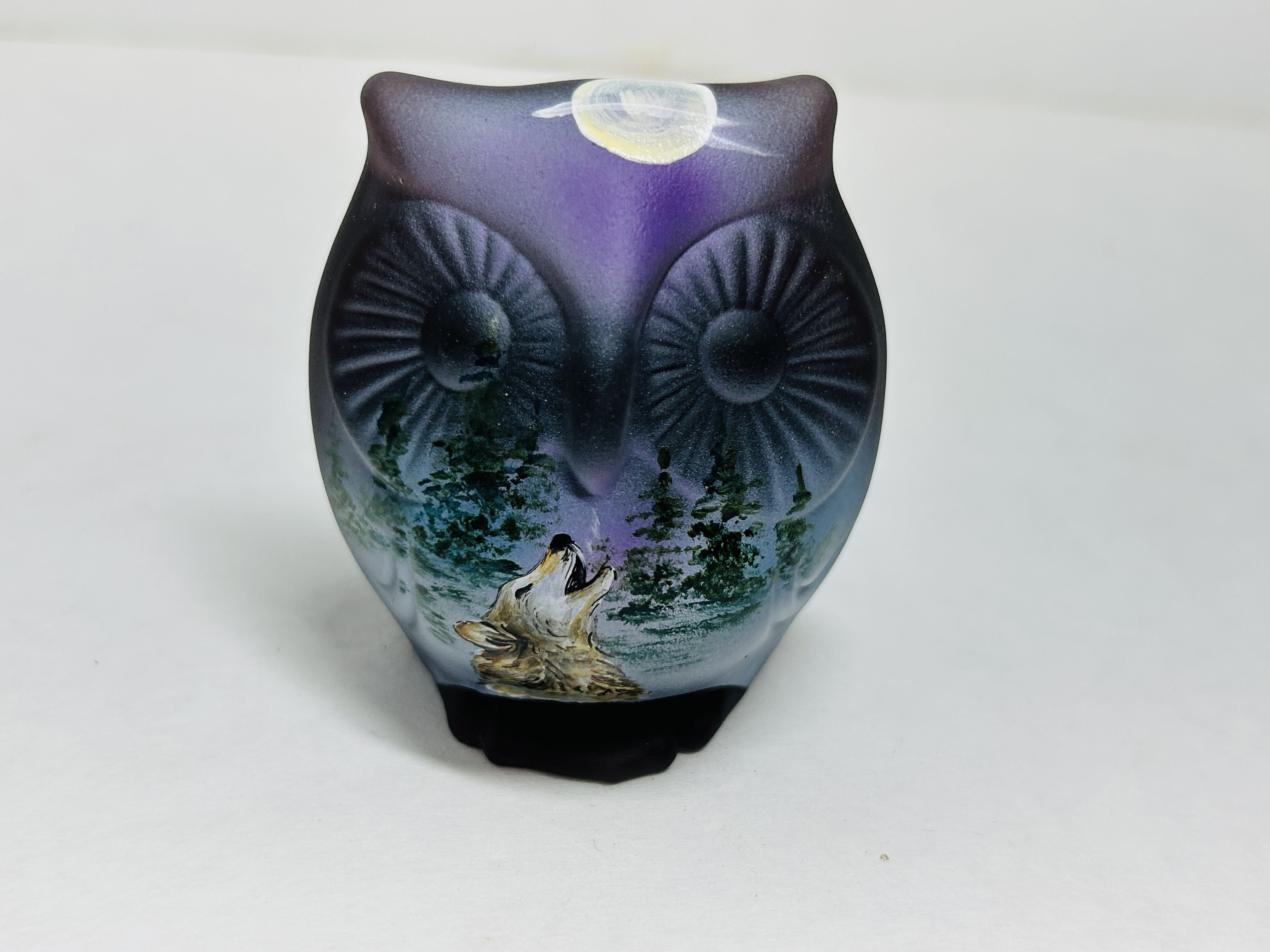 FENTON GLASS WOLF OWL FIGURINE 2006 29/42
