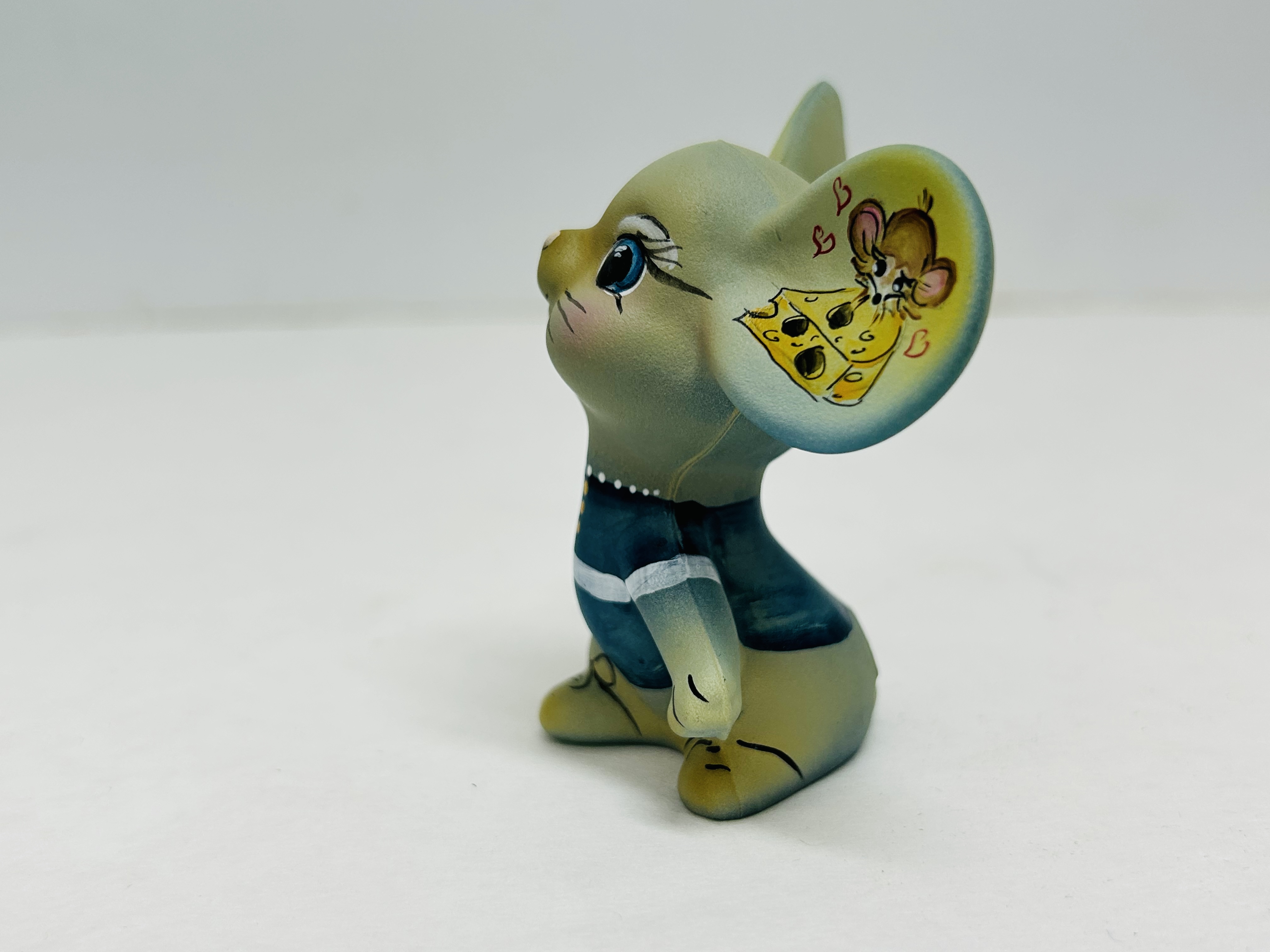 FENTON CERAMIC MOUSE FIGURINE 2004 15/91
