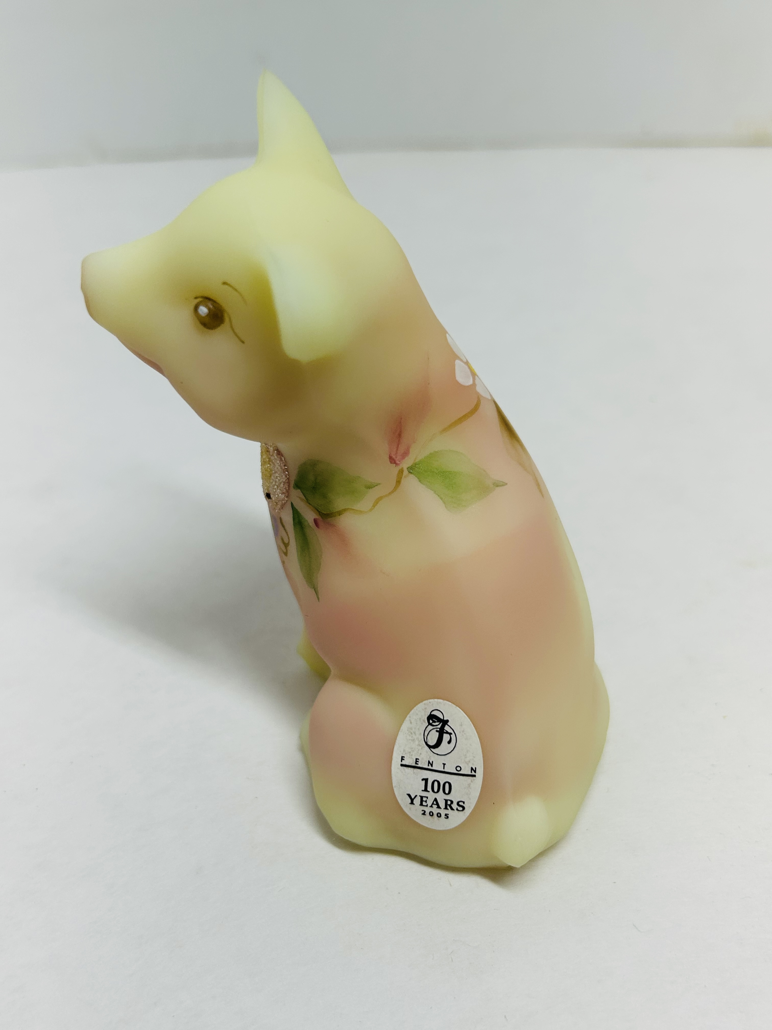 FENTON BURMESE URANIUM GLASS PIG 2005, FARLEY