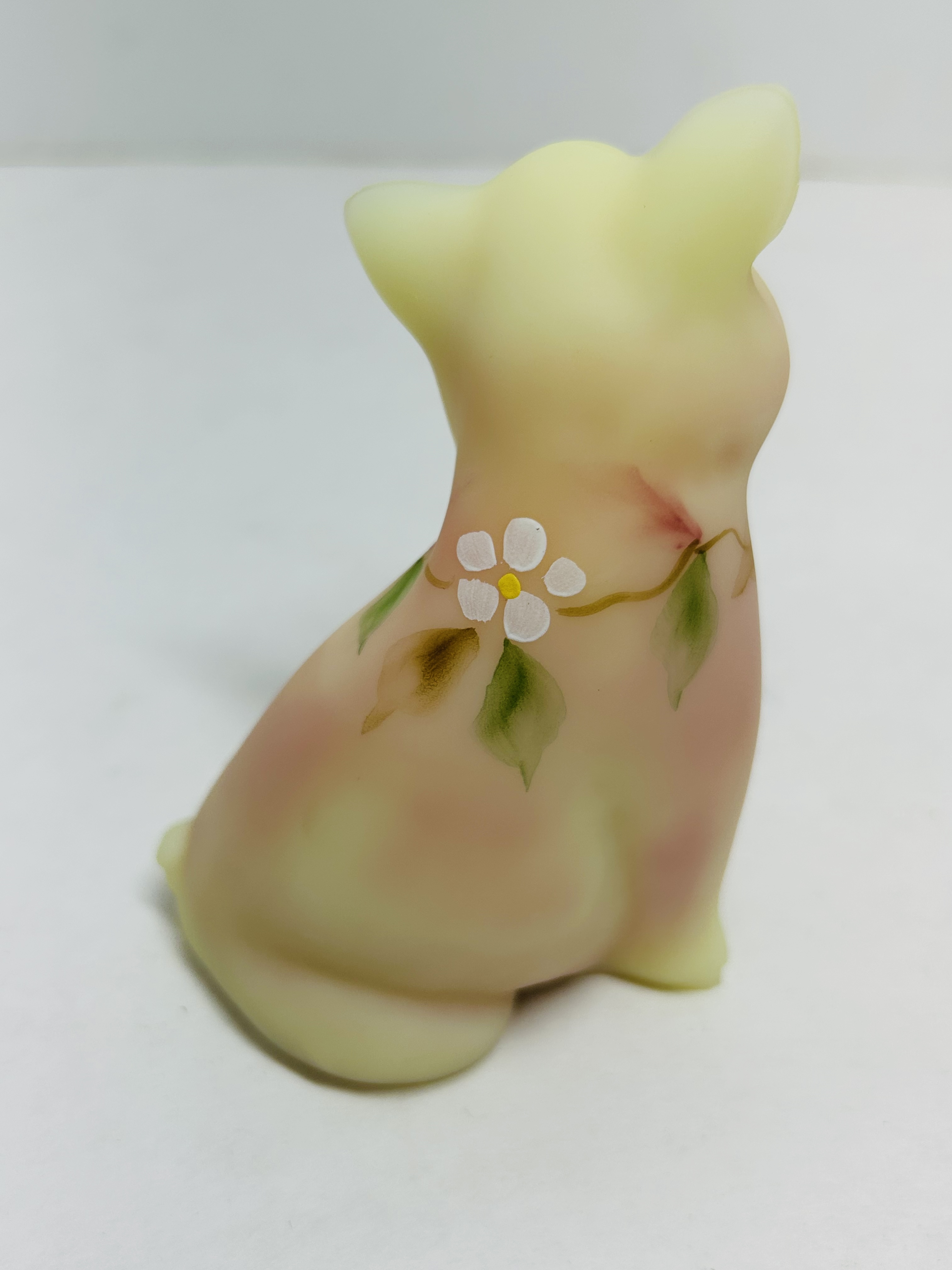 FENTON BURMESE URANIUM GLASS PIG 2005, FARLEY