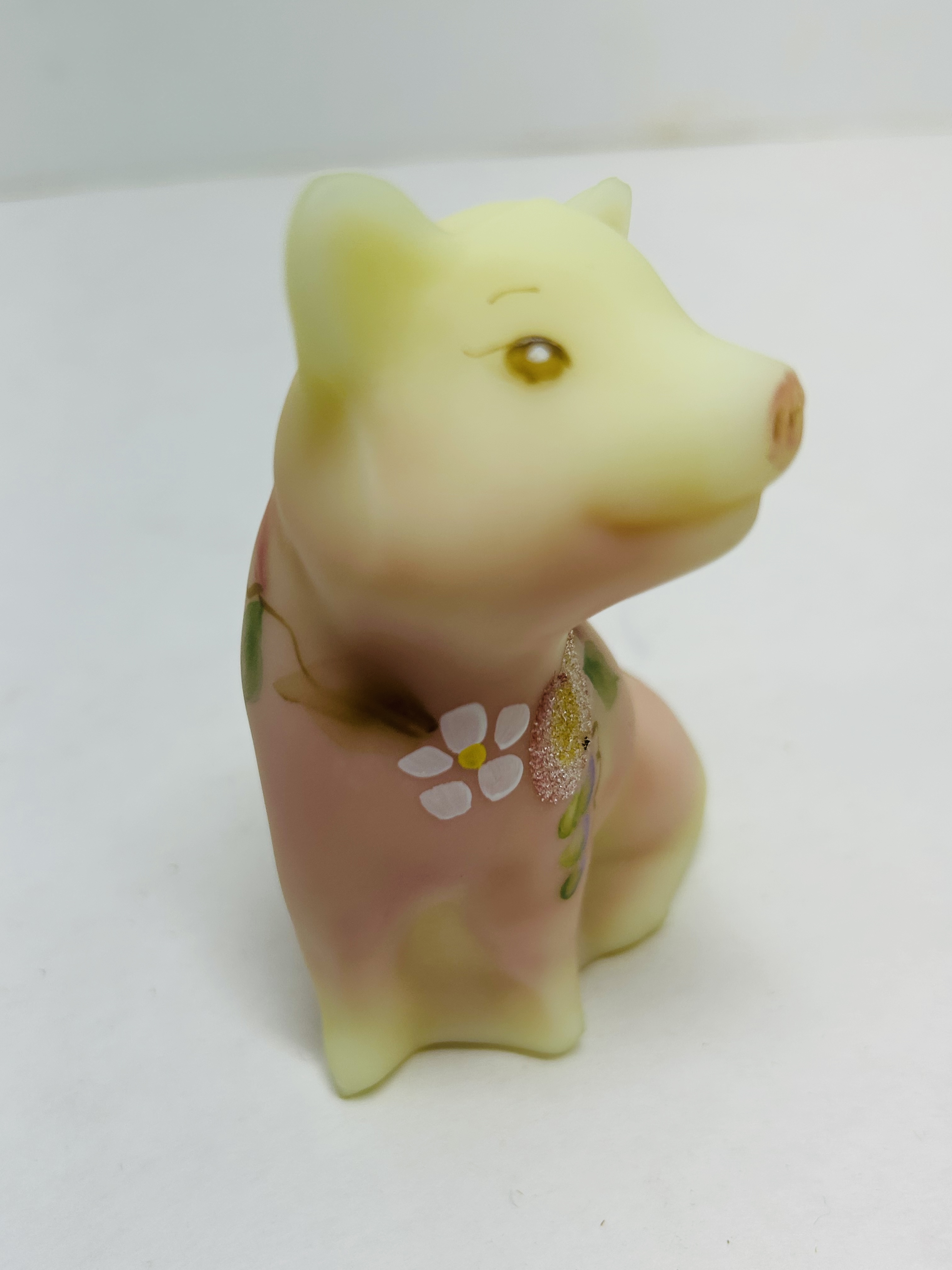 FENTON BURMESE URANIUM GLASS PIG 2005, FARLEY