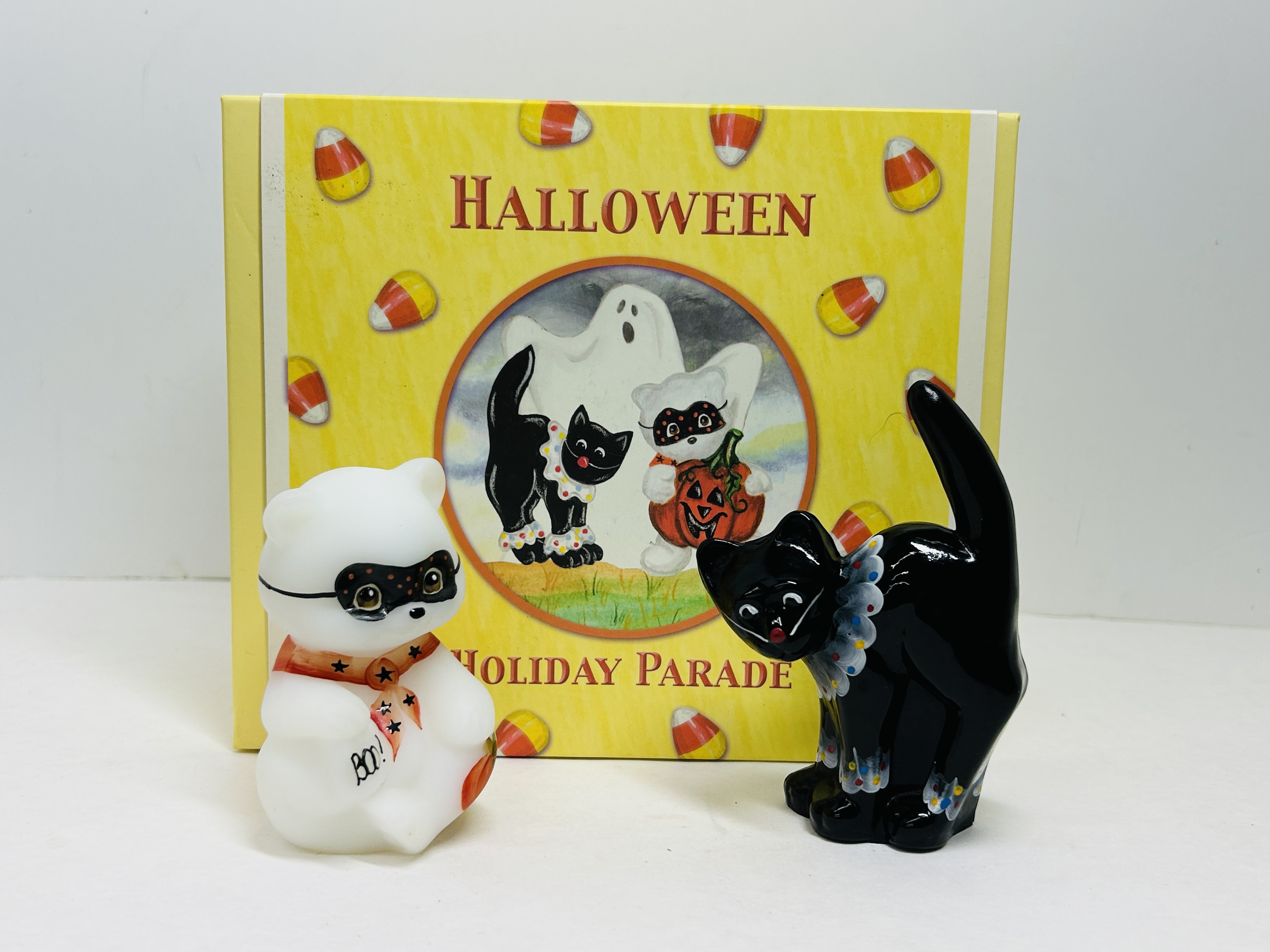 FENTON HALLOWEEN GLASS SET