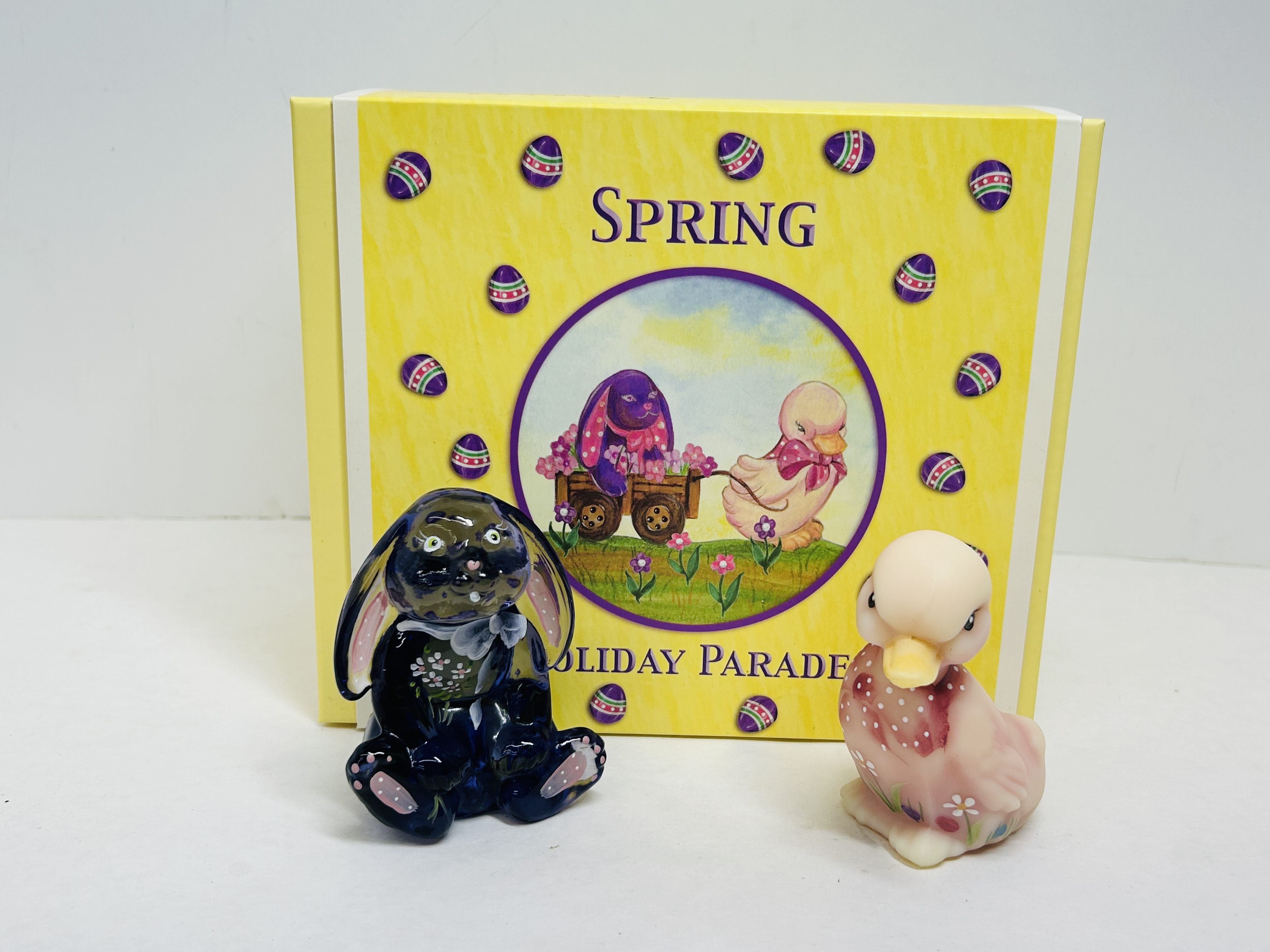 FENTON GLASS RABBIT AND DUCK, 1990S