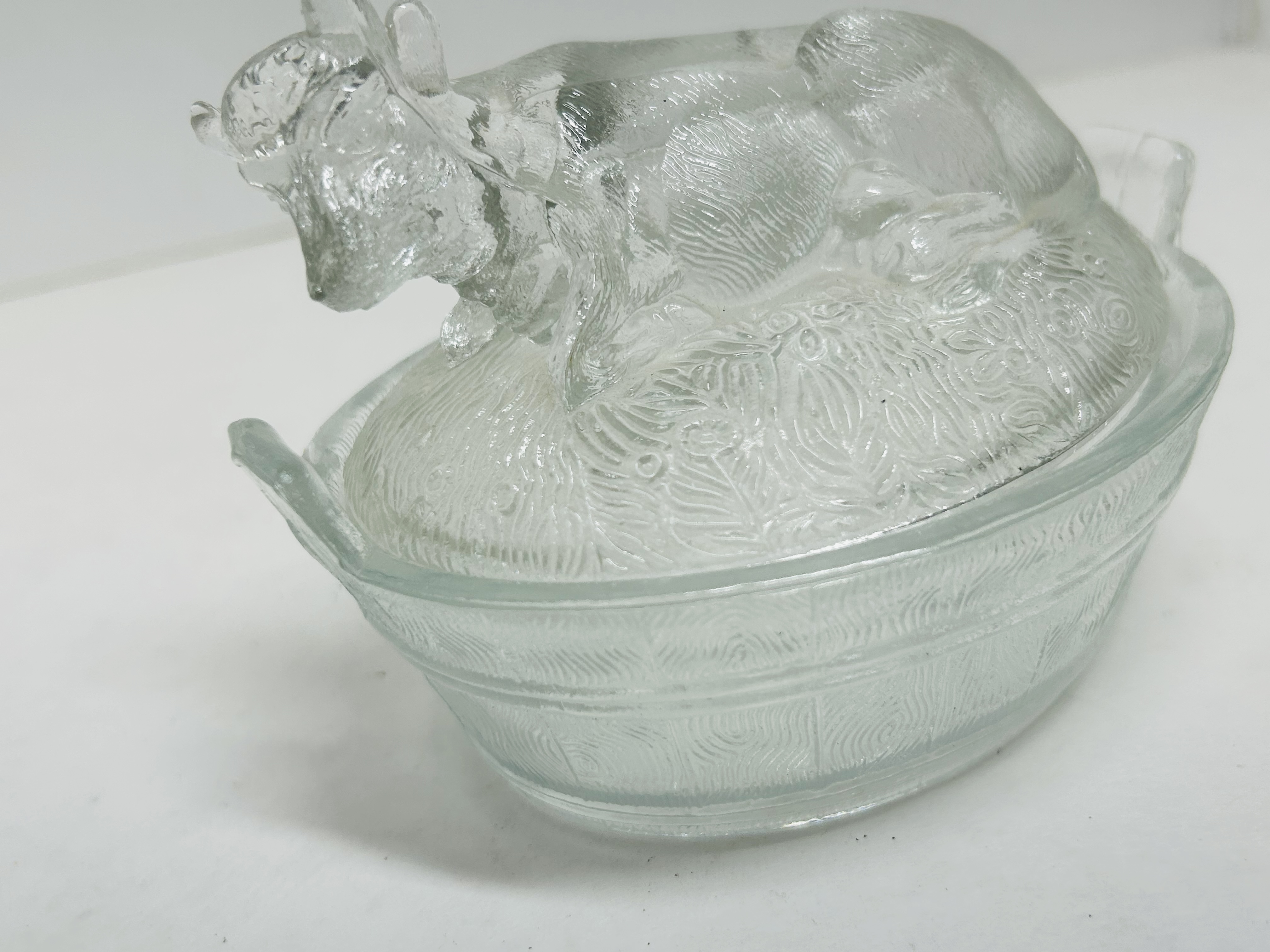 CLEAR GLASS COW DISH