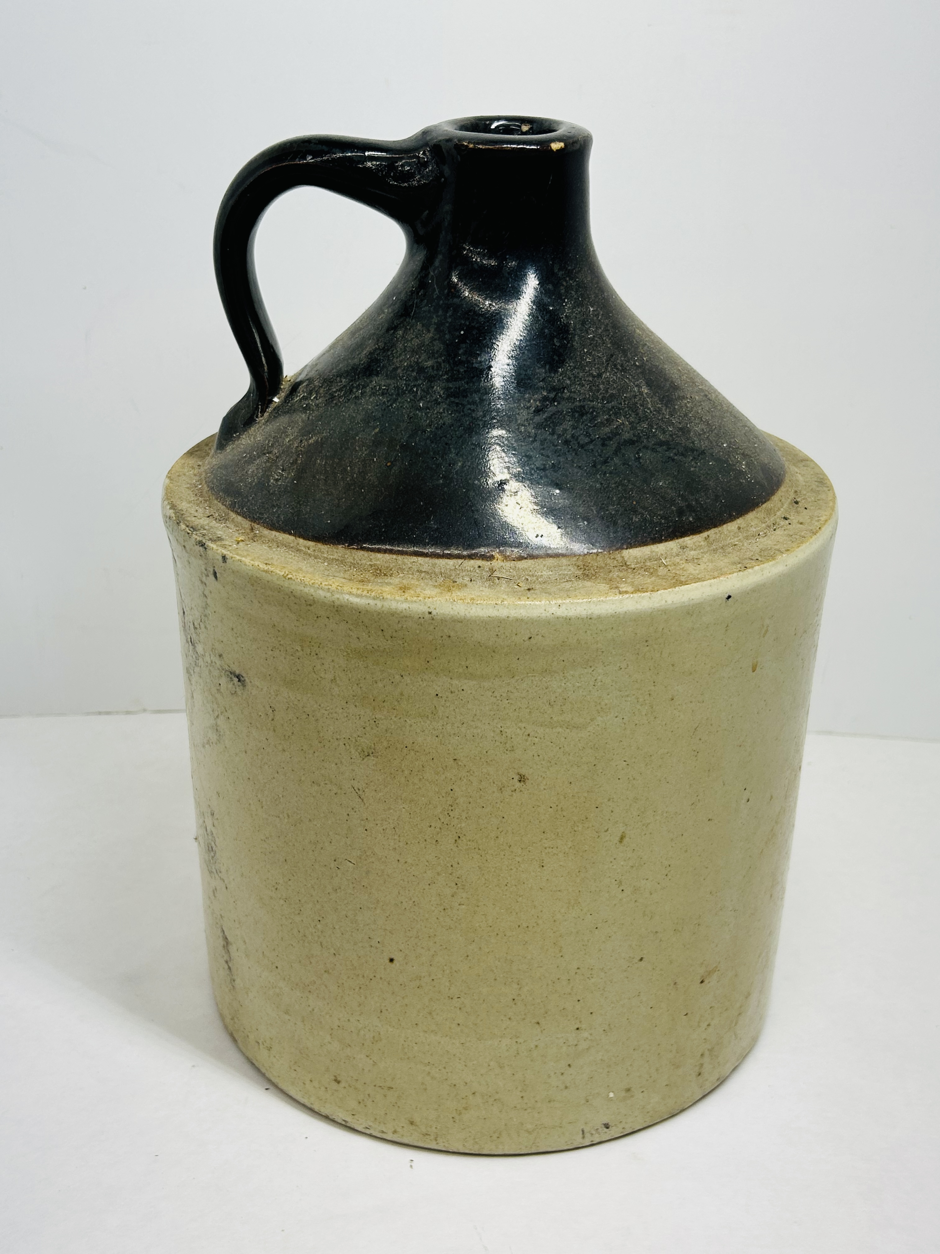 AMERICAN TWO-TONE STONEWARE JUG
