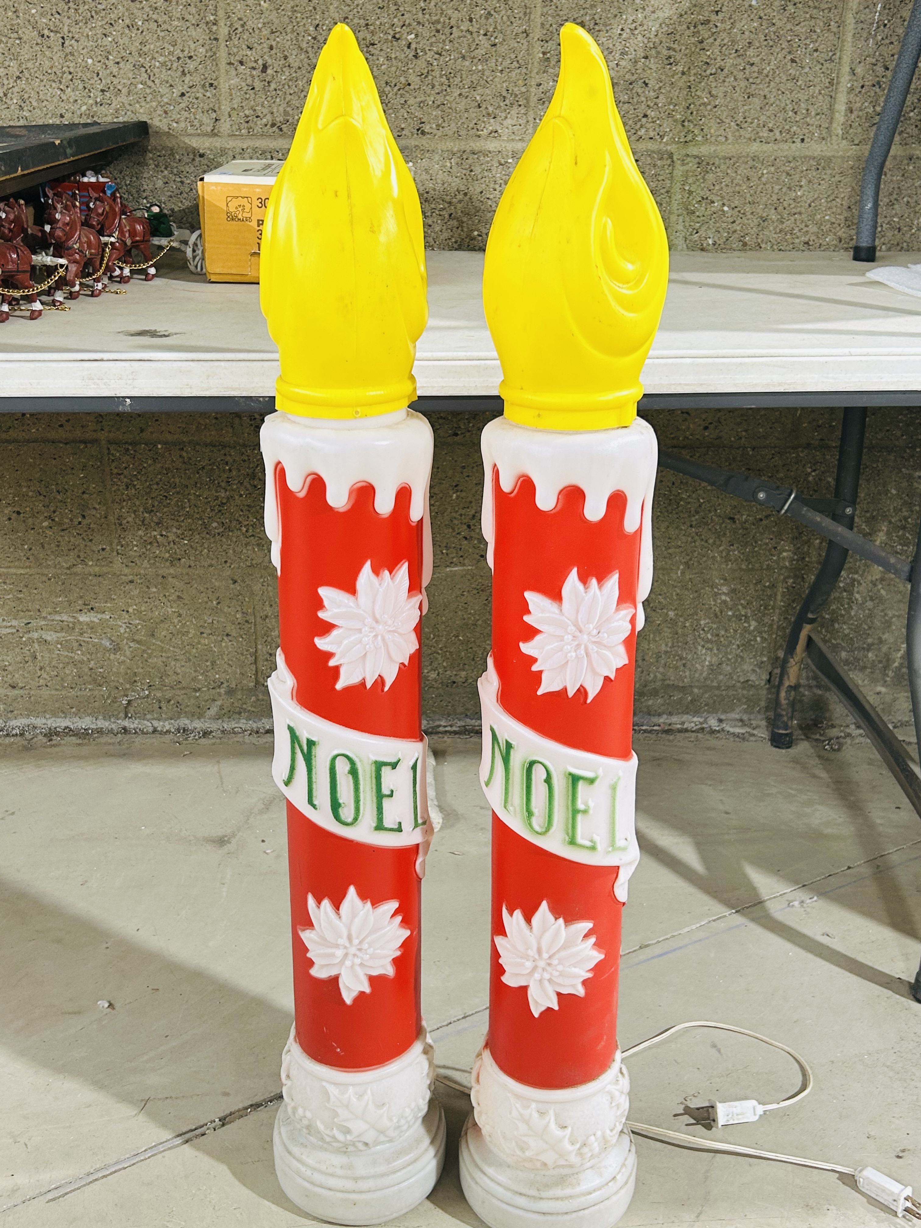 EMPIRE NOEL PLASTIC BLOW MOLDS, 1973