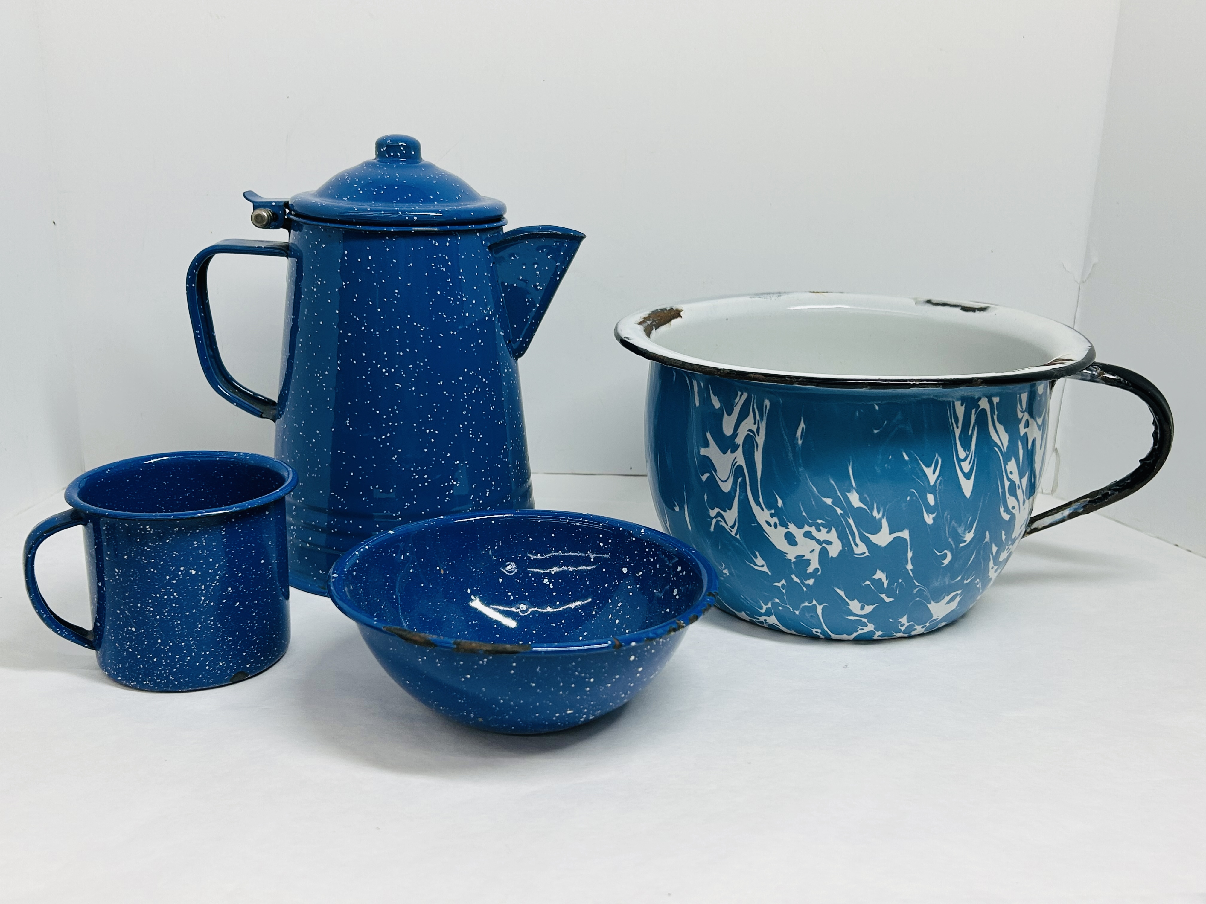 BLUE ENAMELWARE CAMPING COLLECTION, 20TH CENTURY