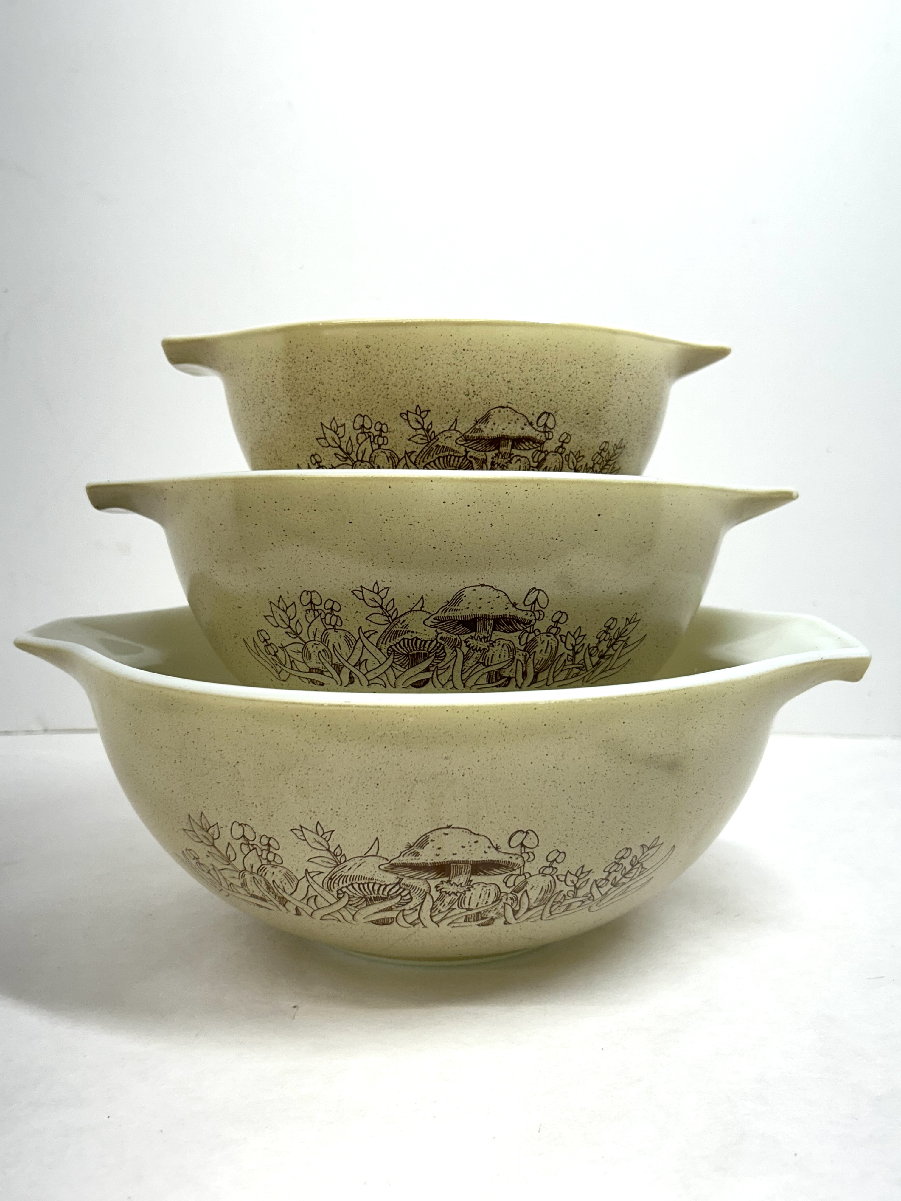 PYREX FOREST FANCIES GLASS BOWLS, 1981
