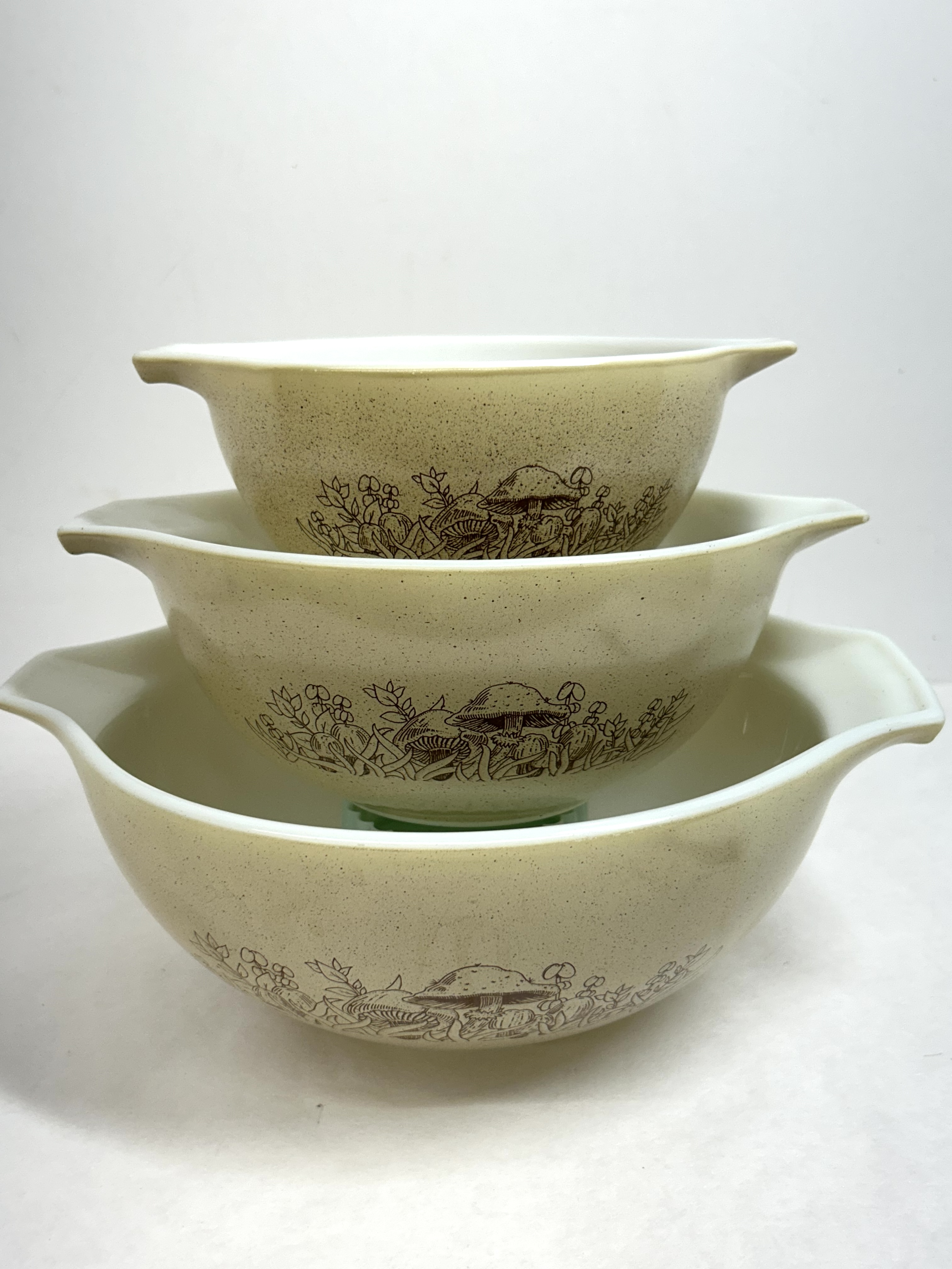 PYREX FOREST FANCIES GLASS BOWLS, 1981