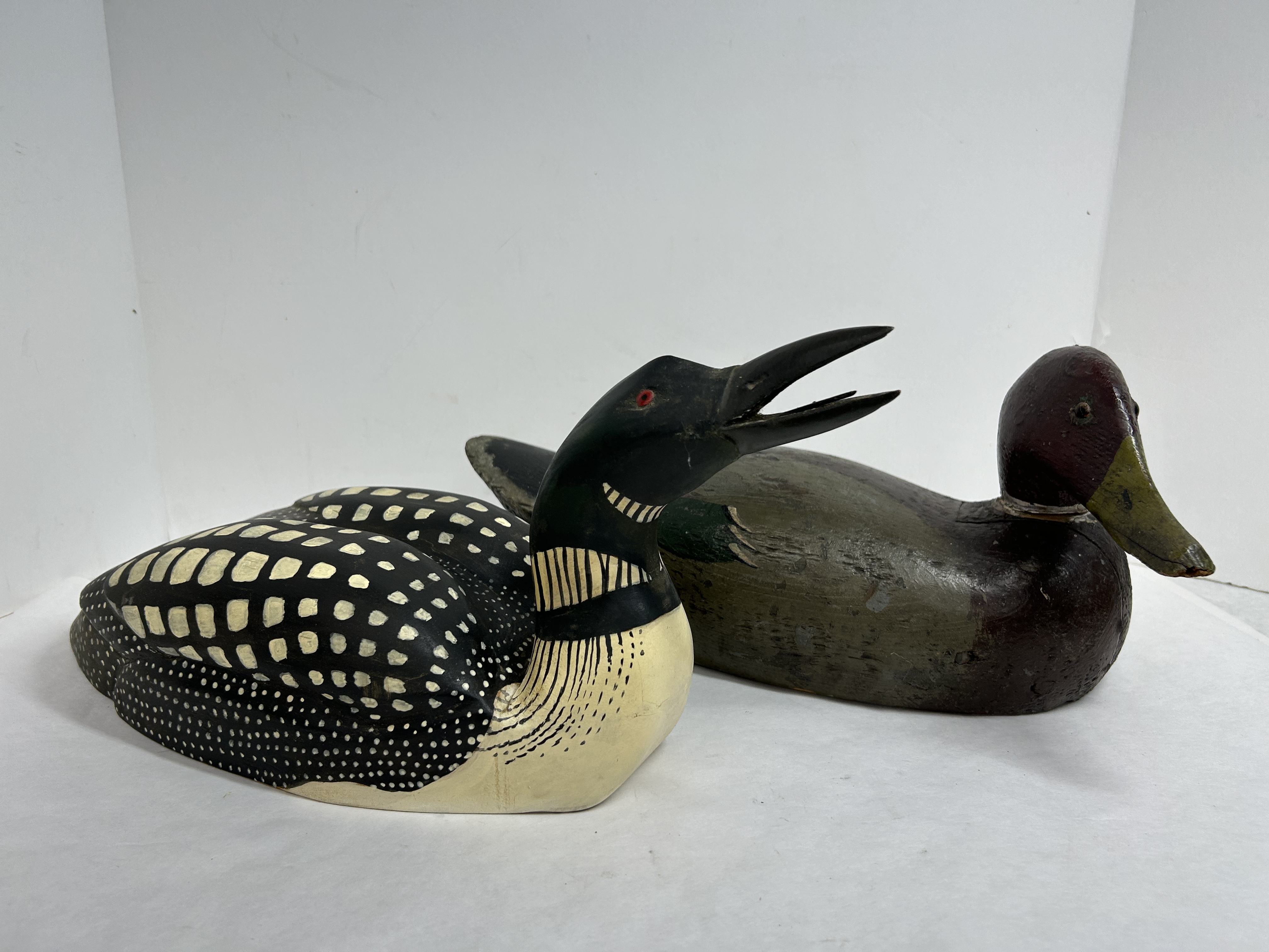 TWO WOODEN BIRD DECOYS, 20TH CENTURY