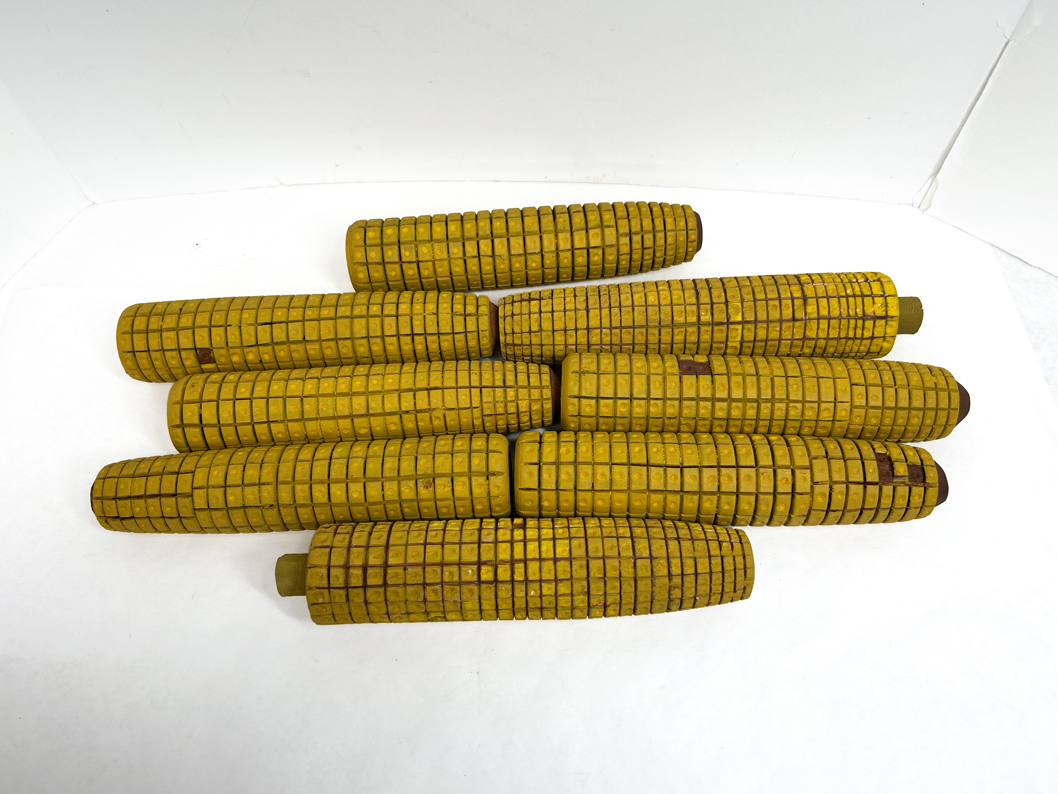 COBB CO. WOODEN CORN DECOYS, MID-20TH CENTURY