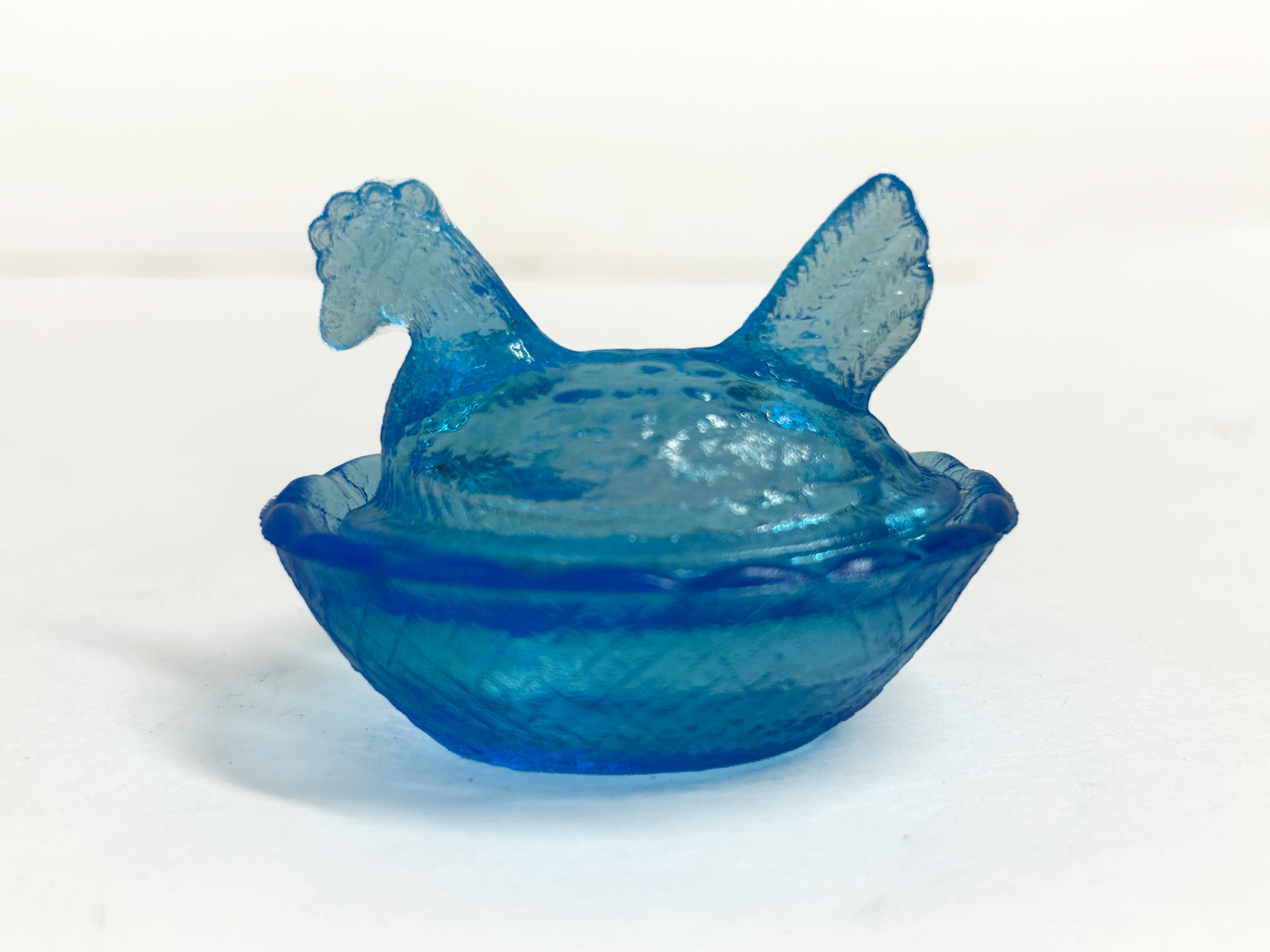 BOYD BLUE GLASS MINIATURE HEN ON NEST