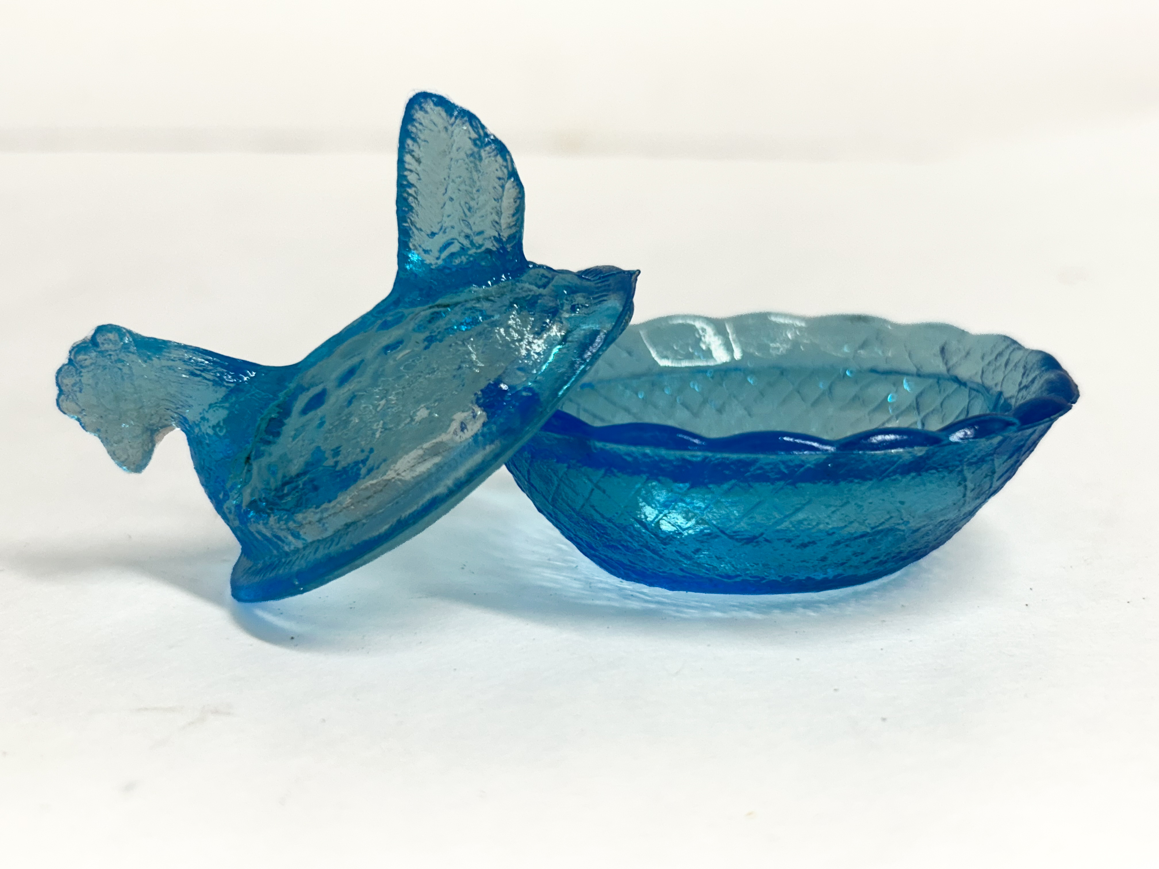 BOYD BLUE GLASS MINIATURE HEN ON NEST