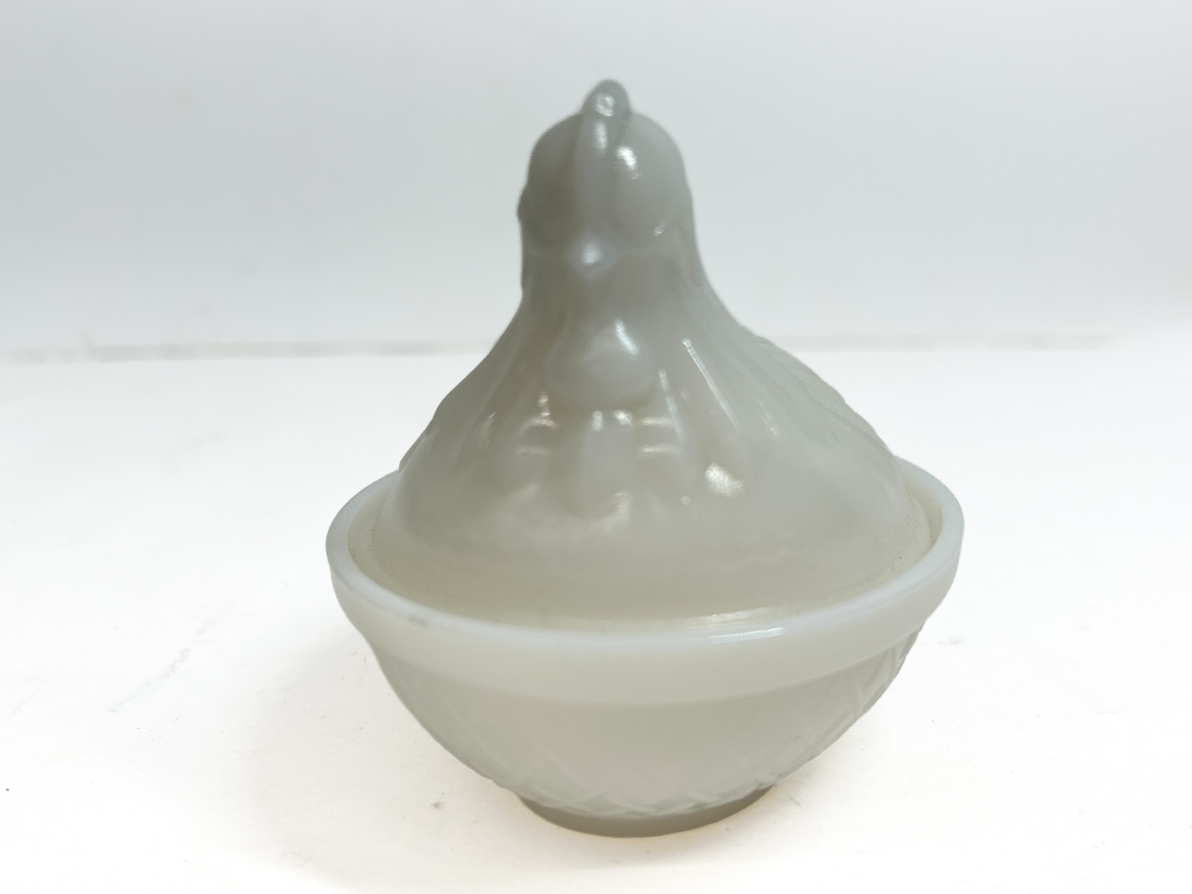 HAZEL-ATLAS MILK GLASS HEN, 1930S