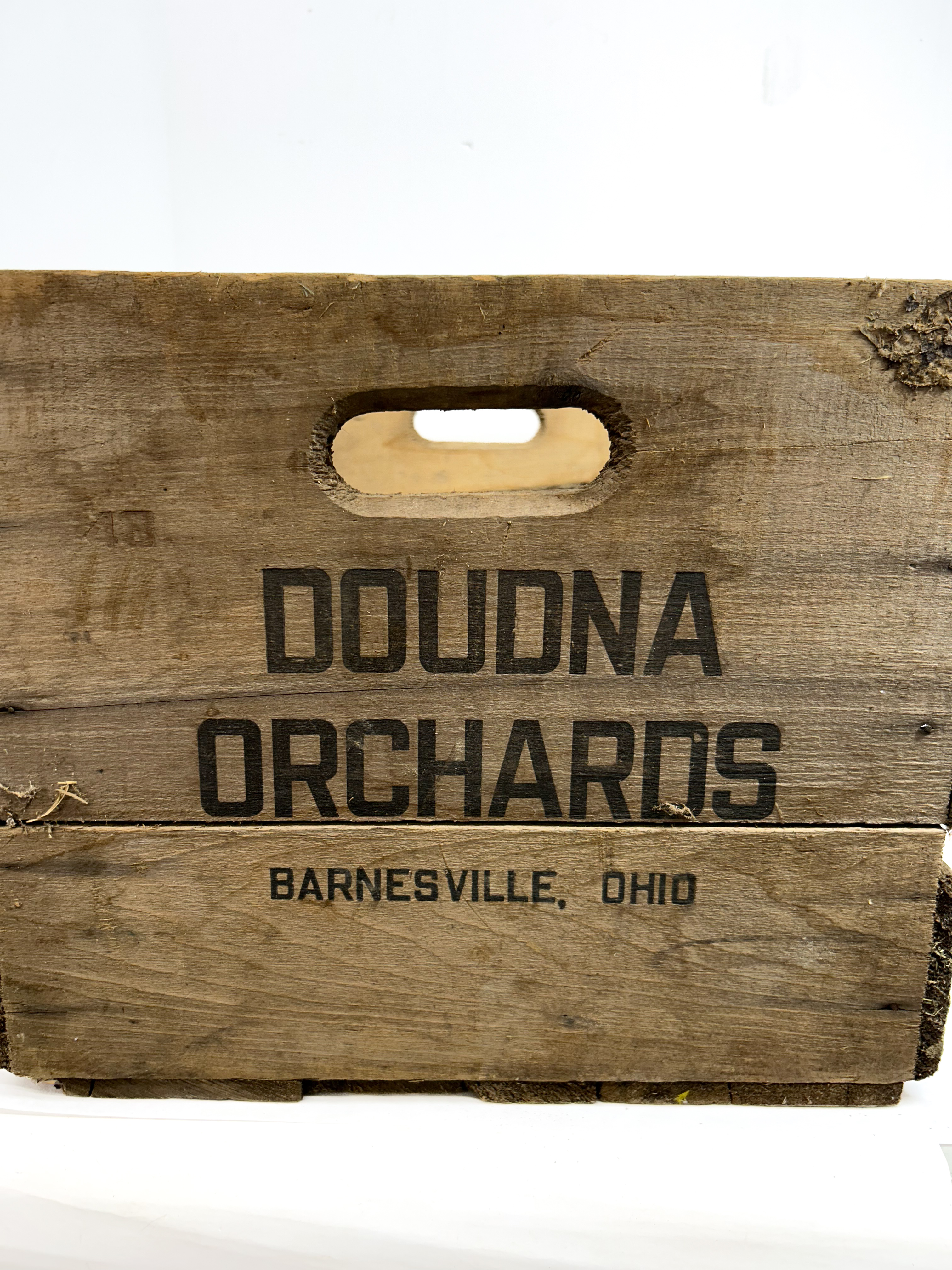 DOUDNA ORCHARDS WOODEN ORCHARD CRATE