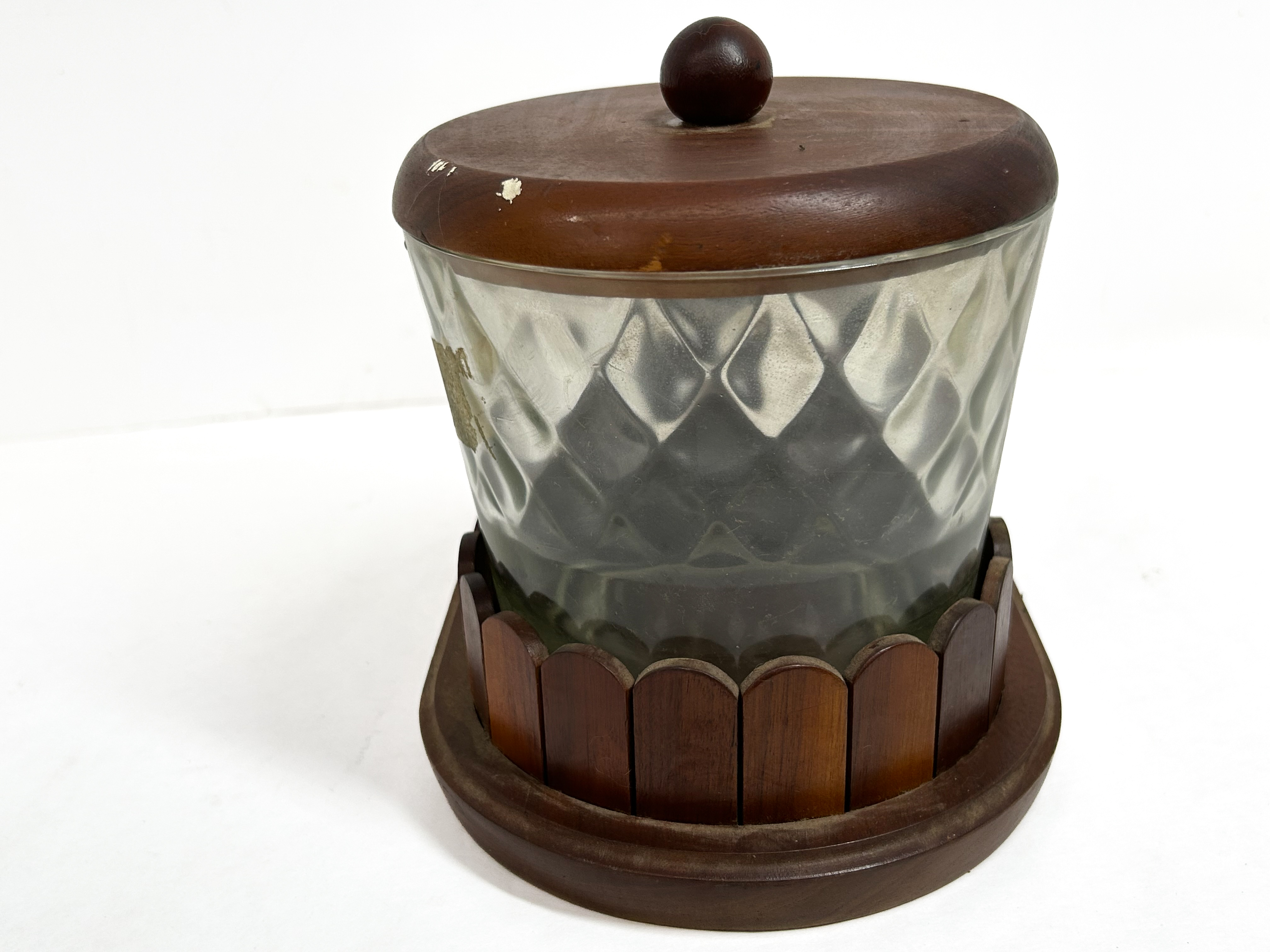 DUN-RITE WALNUT PIPE STAND HUMIDOR
