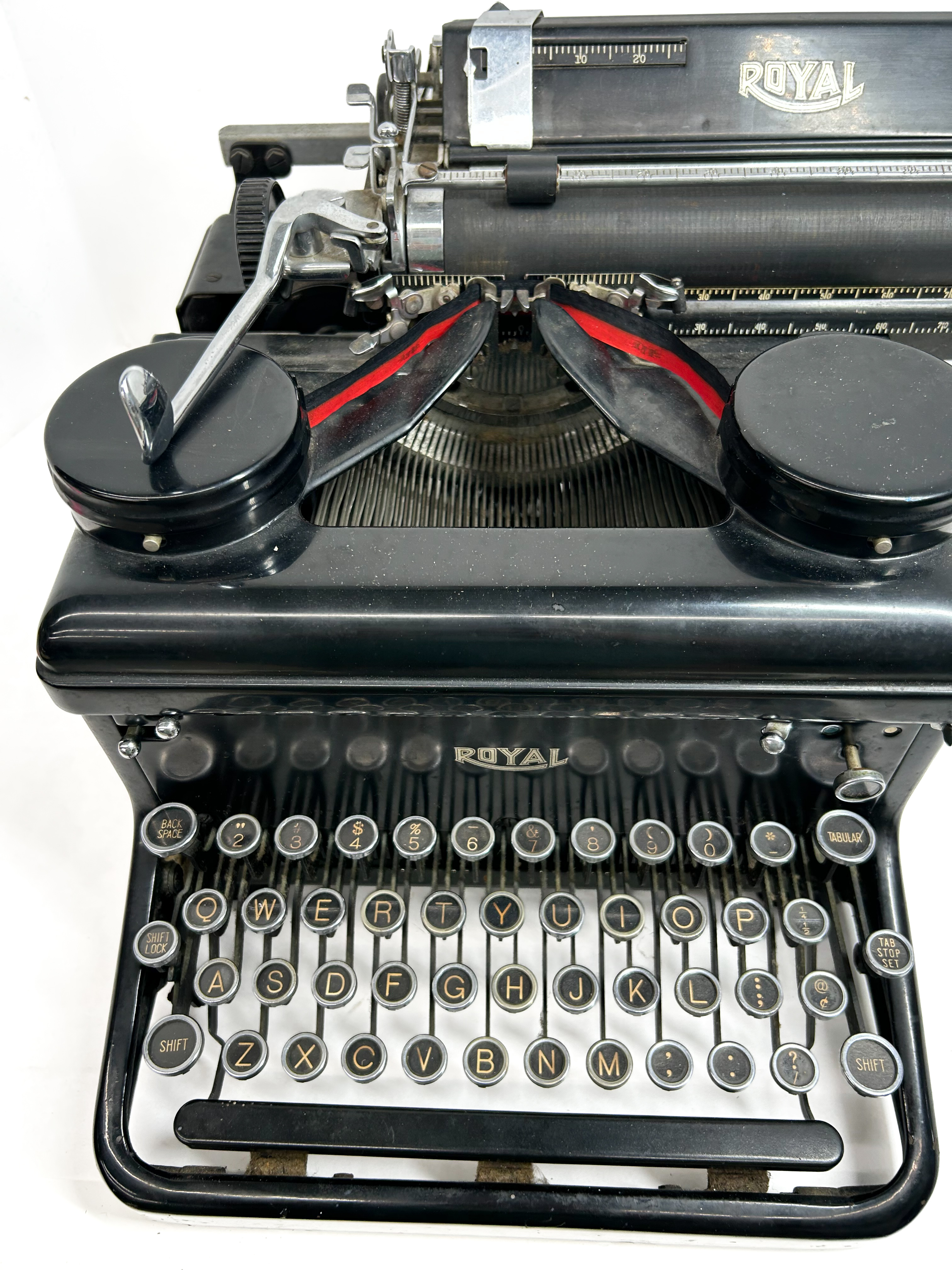 ROYAL KHM ENAMELED TYPEWRITER 1930S