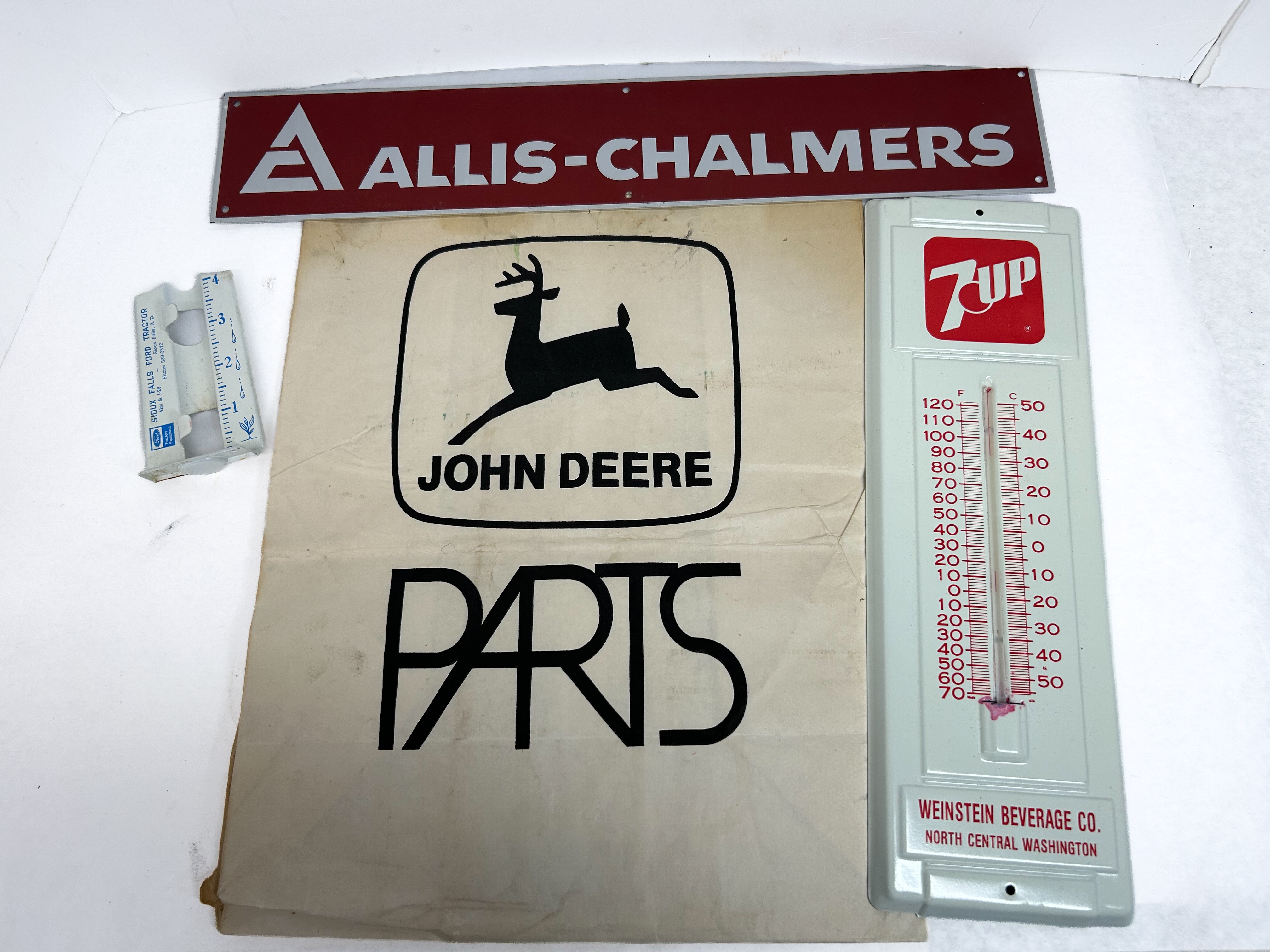 VARIOUS MAKERS ADVERTISING COLLECTIBLES, 20TH CENTURY