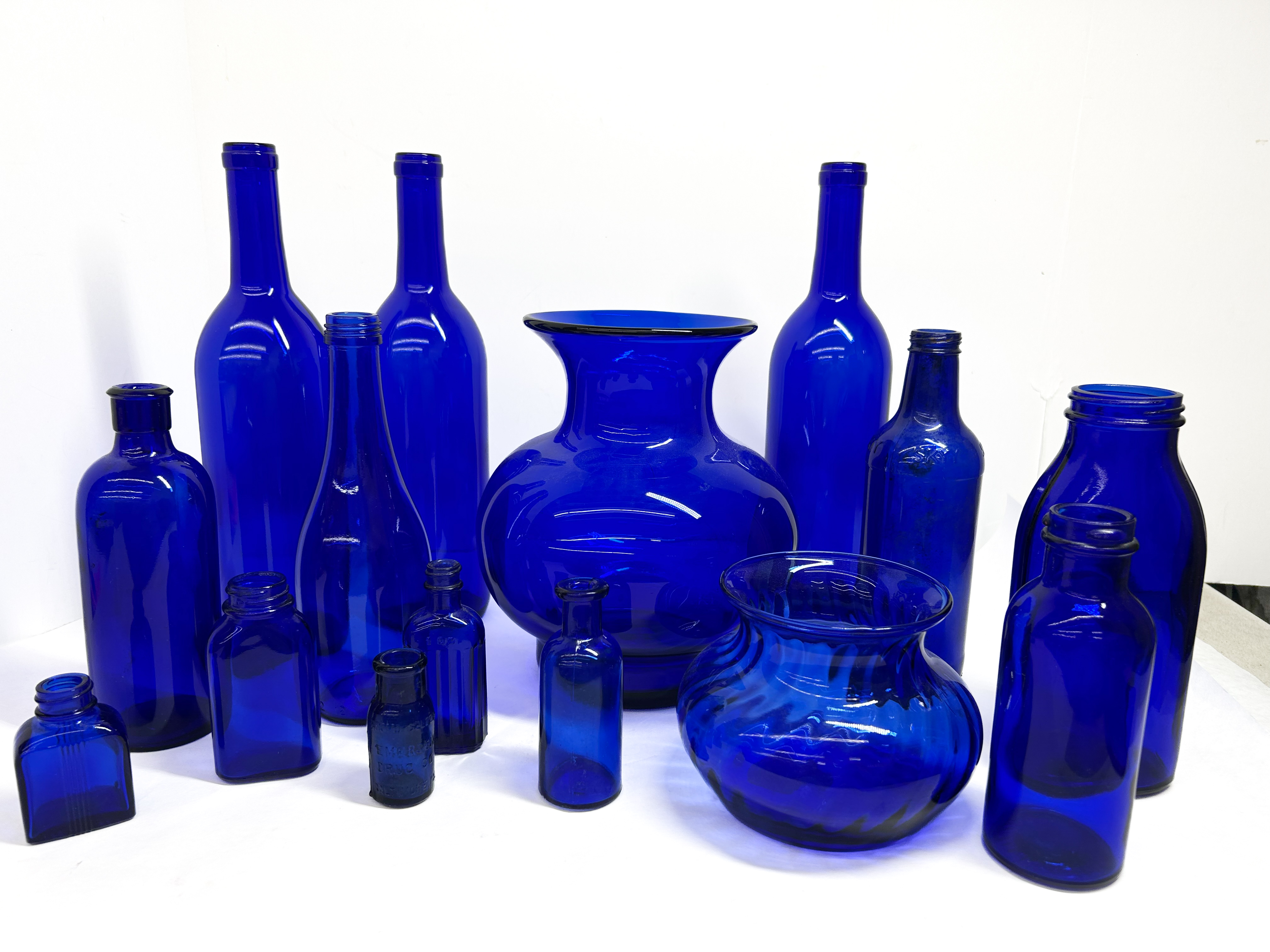 VARIOUS COBALT GLASS VESSELS 20TH CENTURY