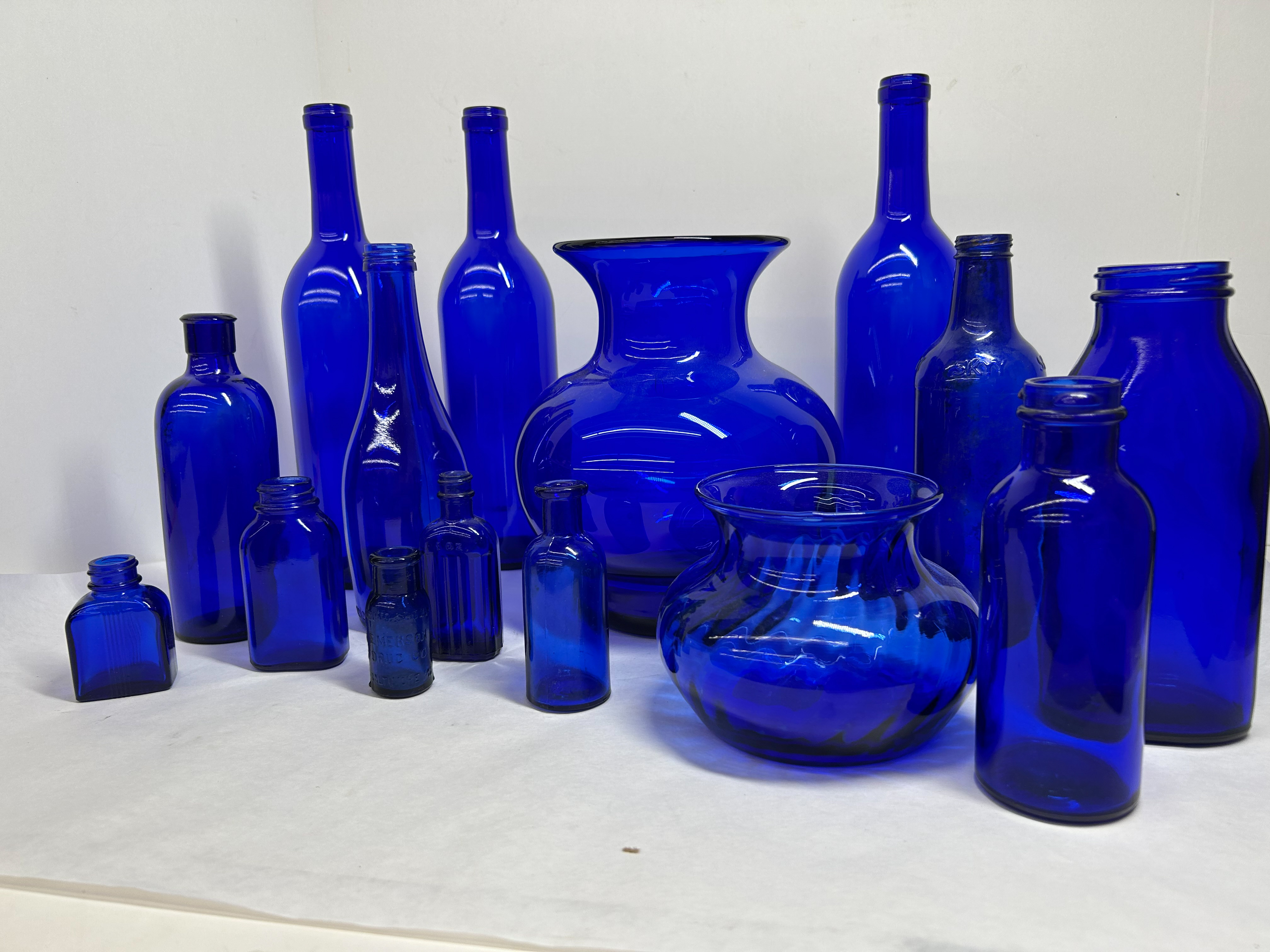 VARIOUS COBALT GLASS VESSELS 20TH CENTURY