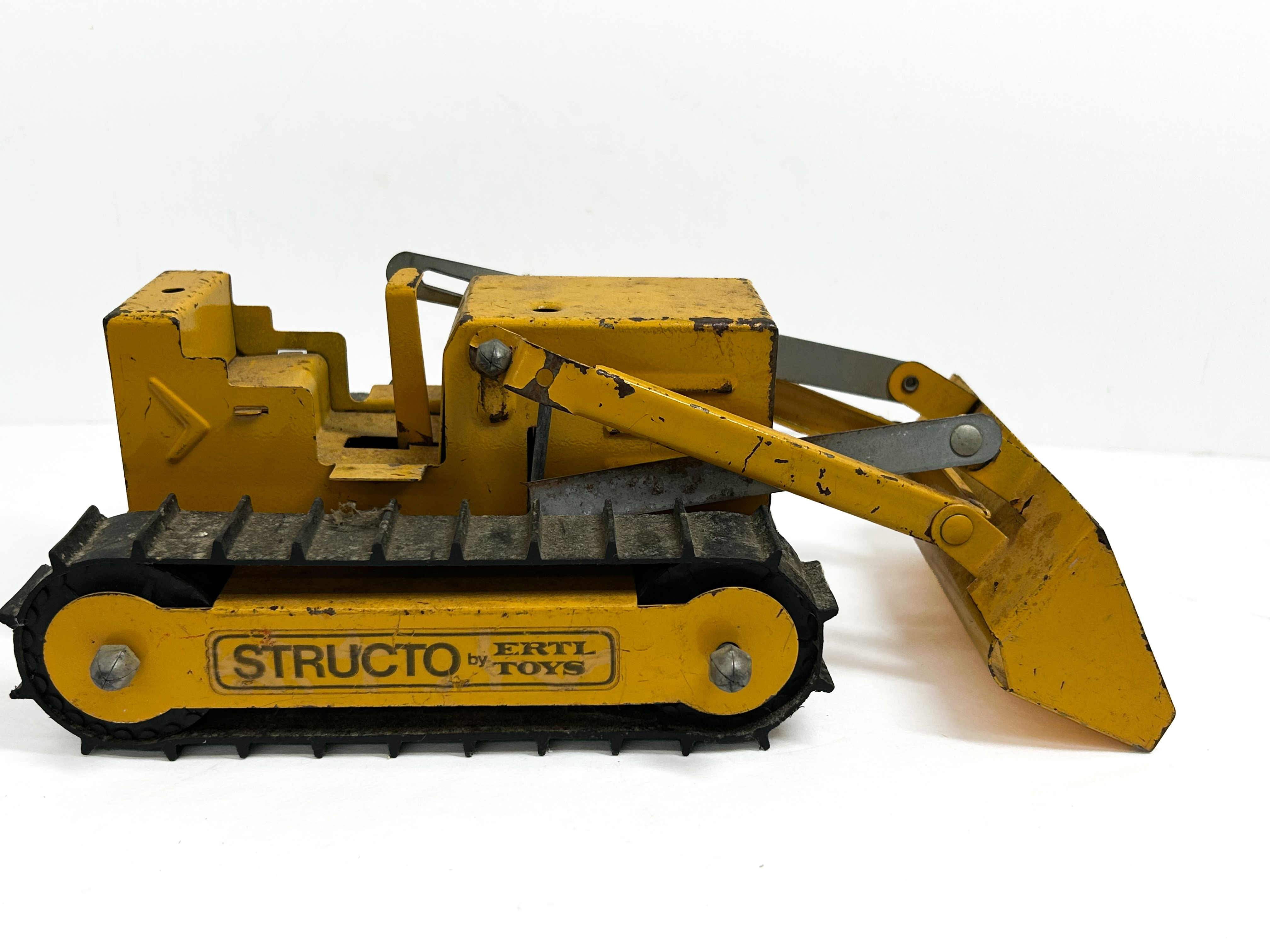 STRUCTO BY ERTL BULLDOZER LOADER 1960S