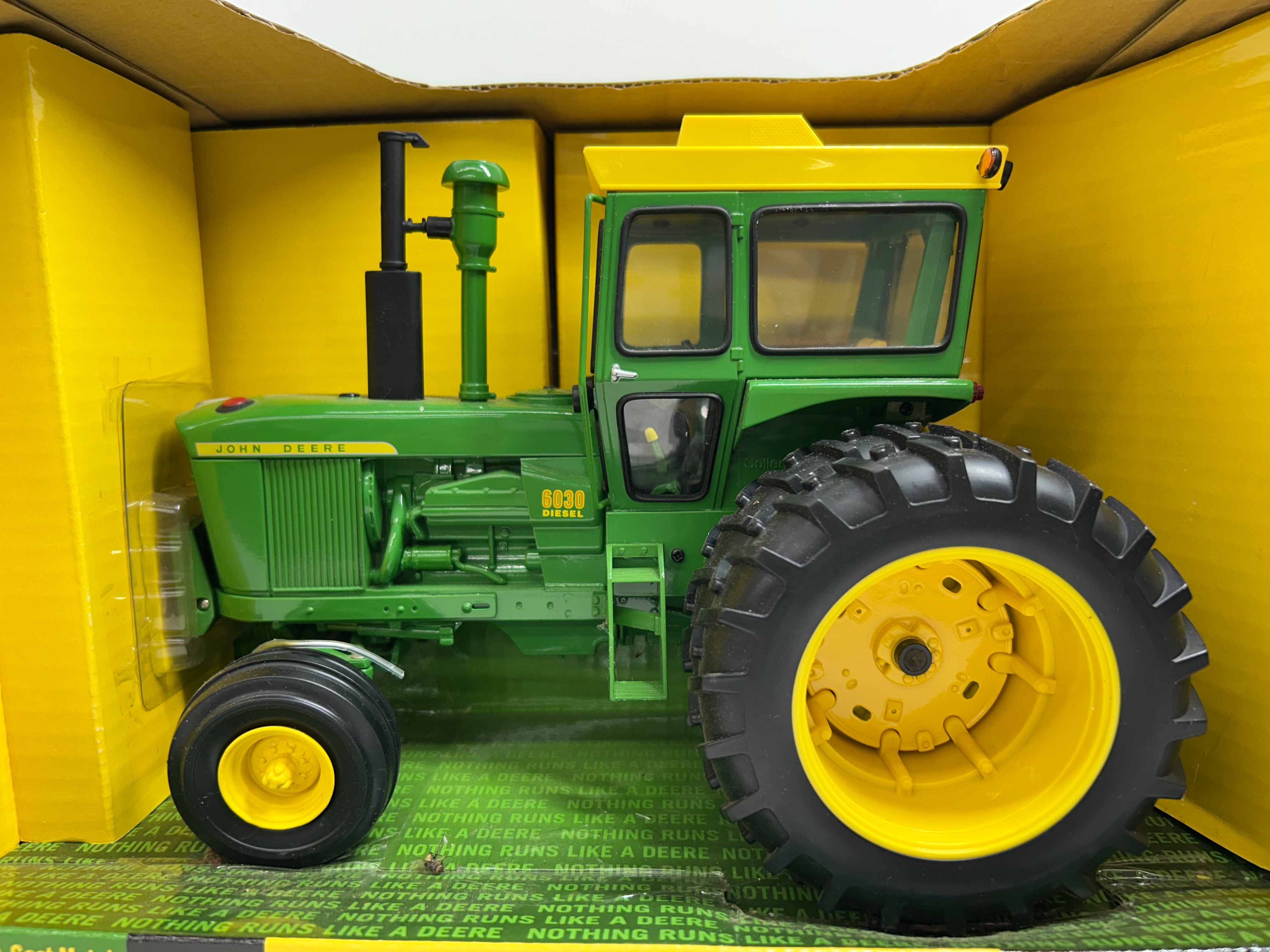 ERTL JOHN DEERE 6030 TRACTOR