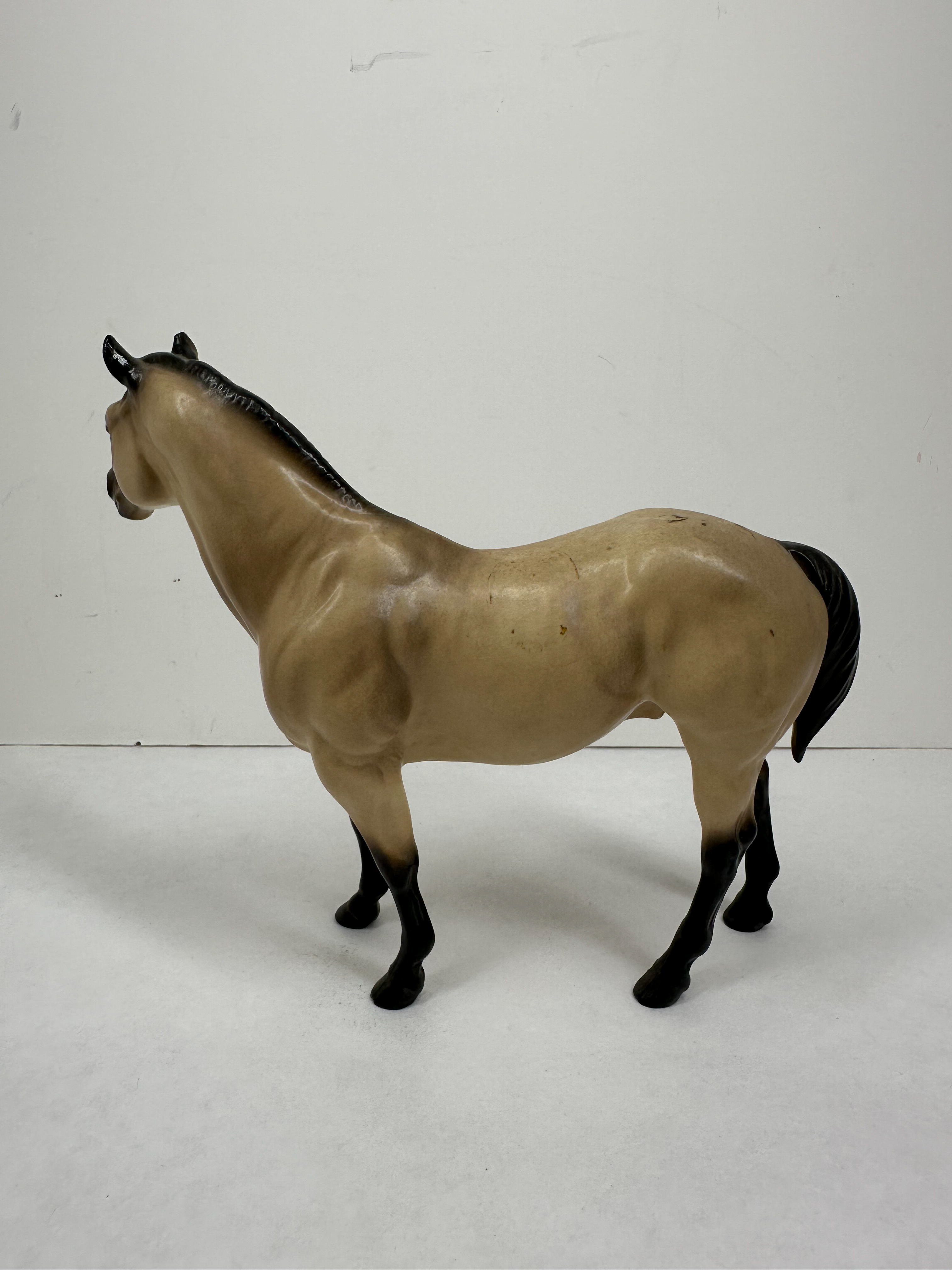 BUCKSKIN ADIOS PLASTIC HORSE