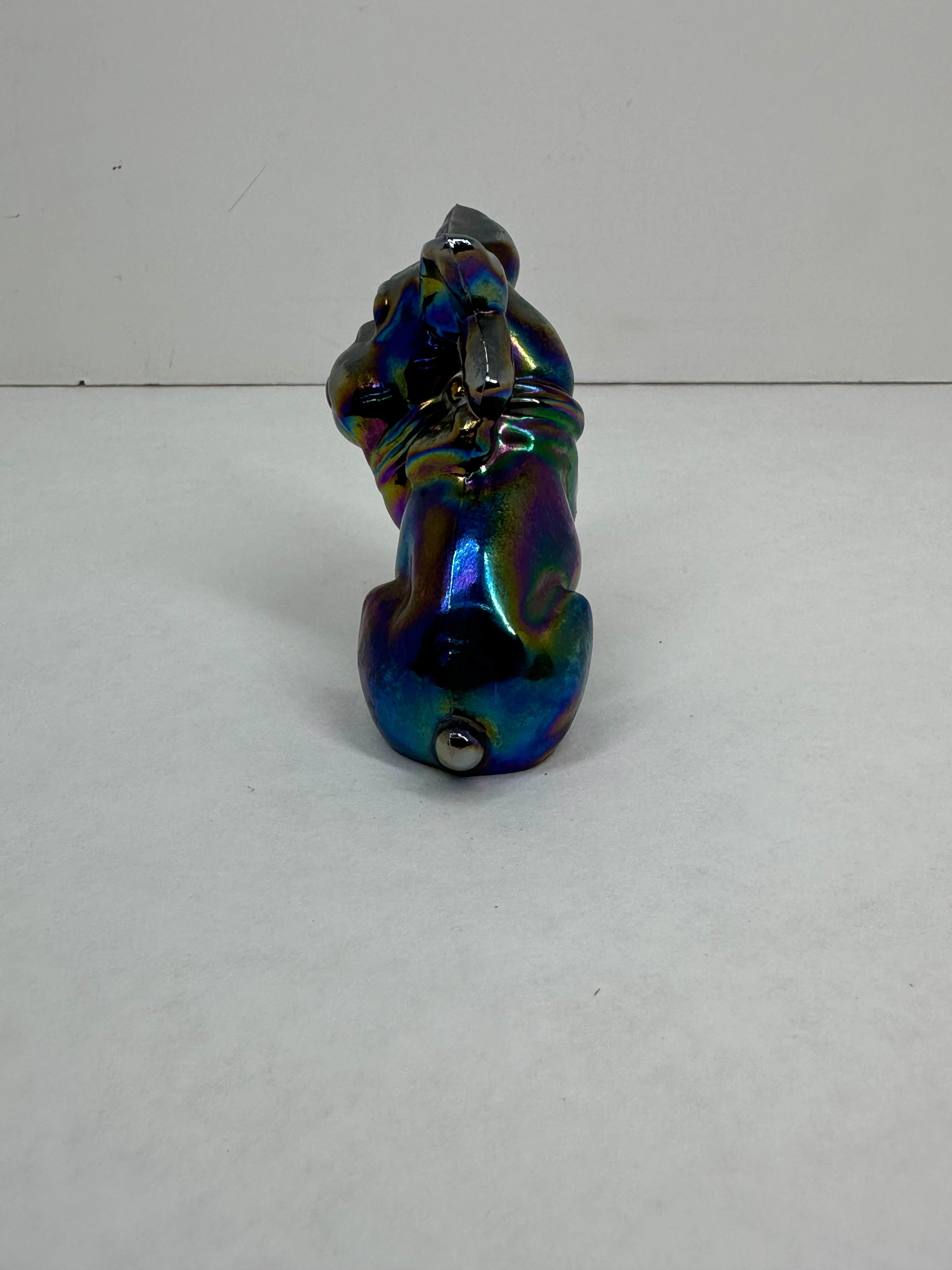 FENTON IRIDESCENT GLASS BULLDOG, 1970S