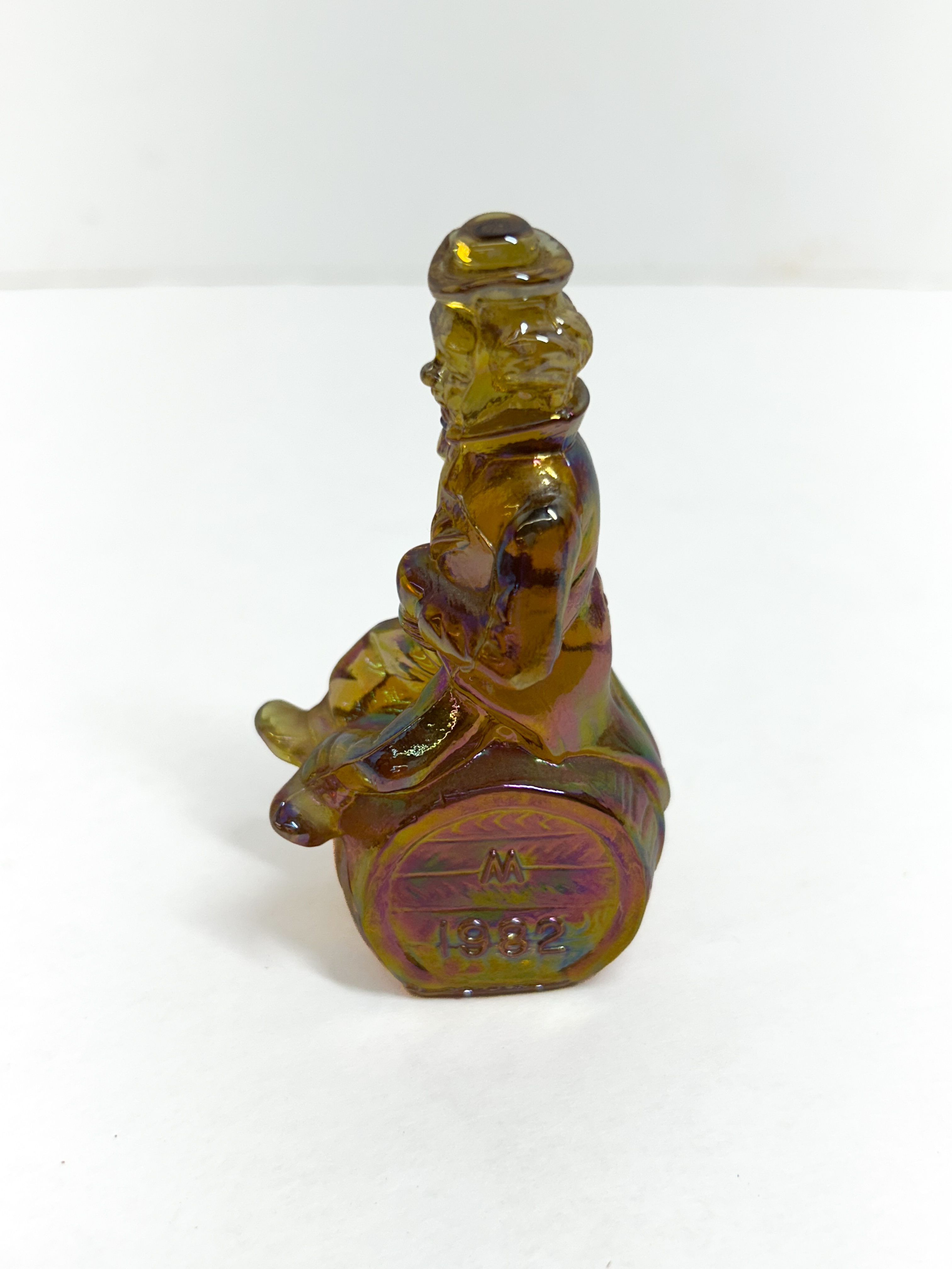 MOSSER IRIDESCENT GLASS PERFORMER 1982