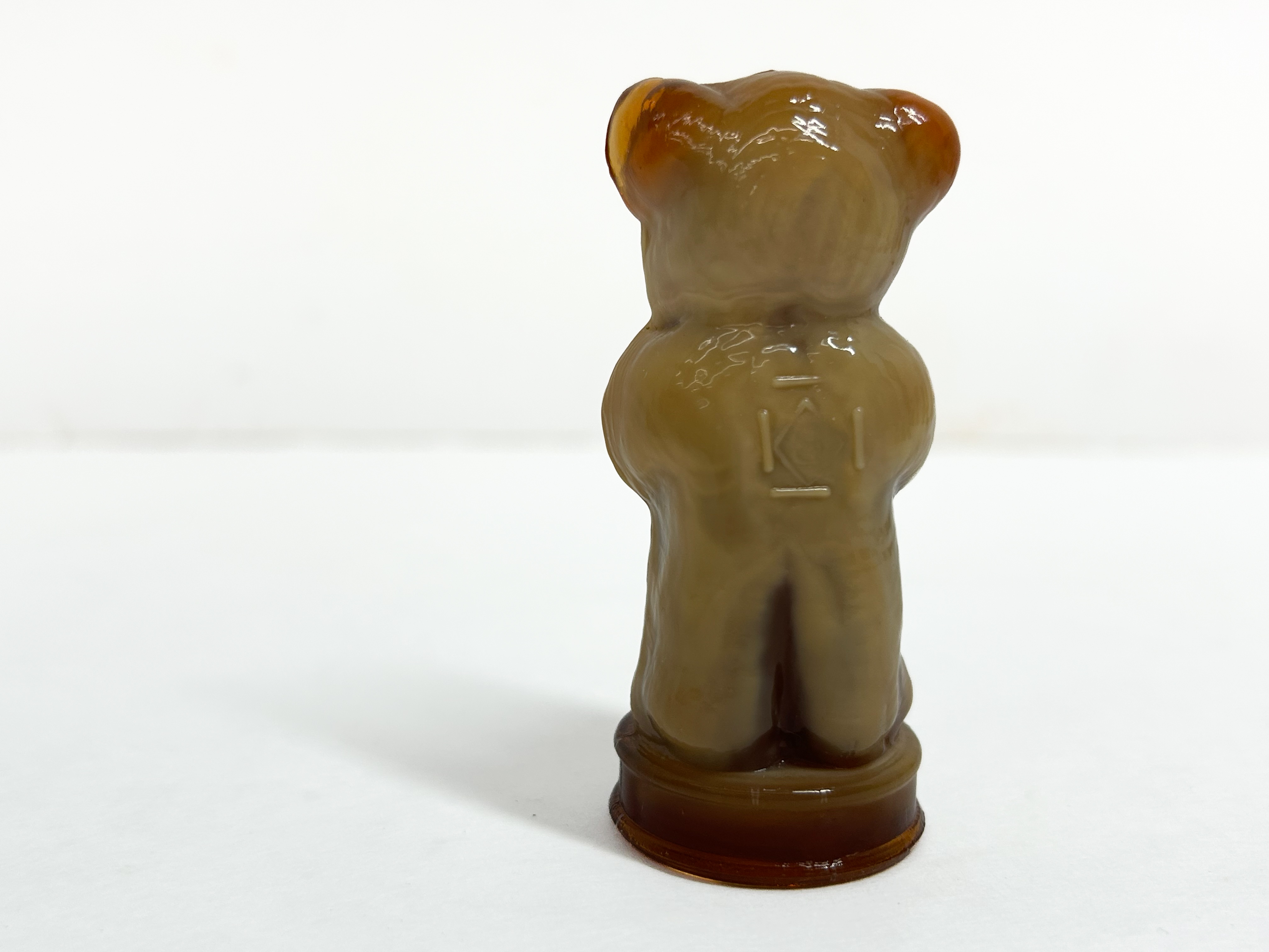 BOYD CARAMEL SLAG GLASS BEAR