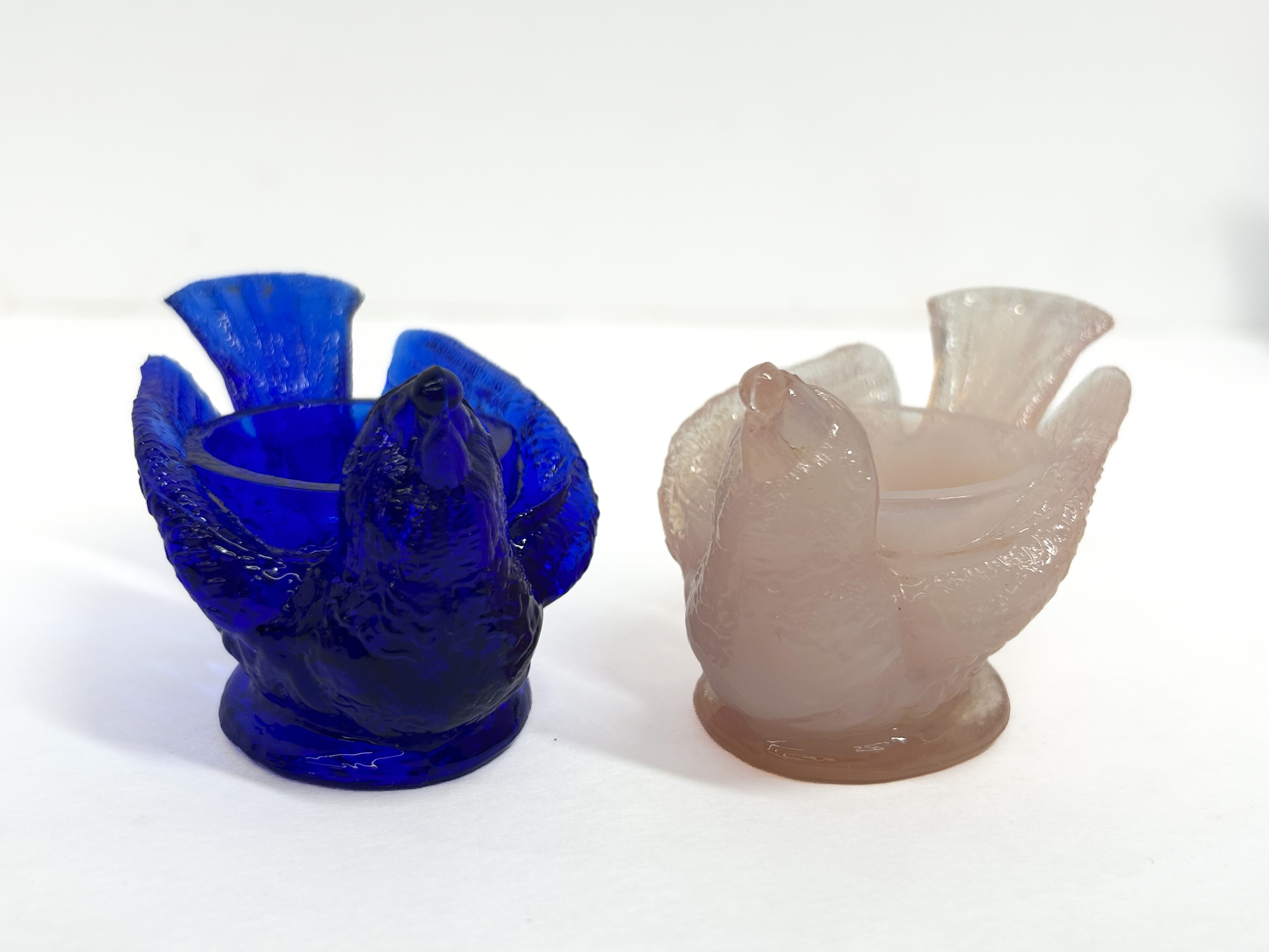BOYD'S PRESSED GLASS BIRD SALTS, 1980S