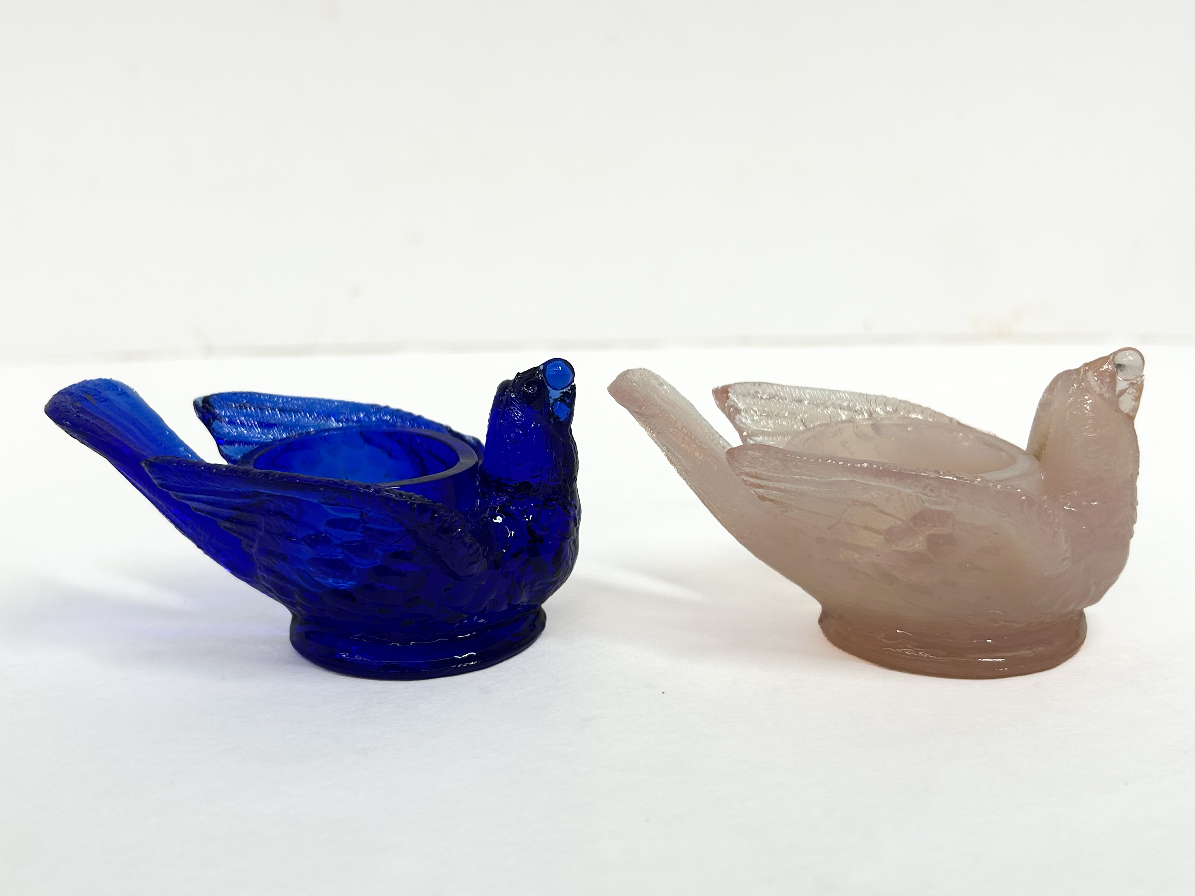 BOYD'S PRESSED GLASS BIRD SALTS, 1980S