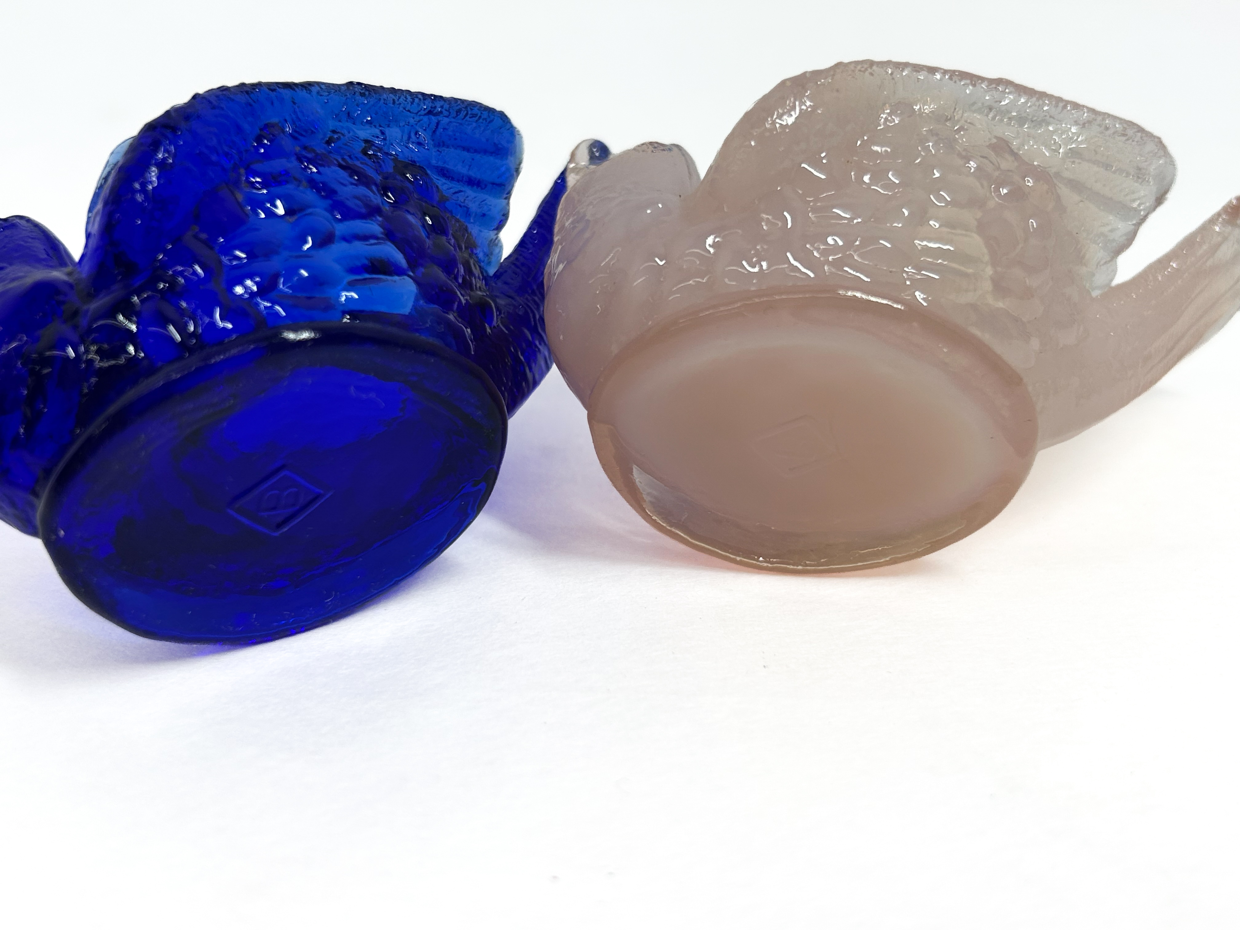 BOYD'S PRESSED GLASS BIRD SALTS, 1980S