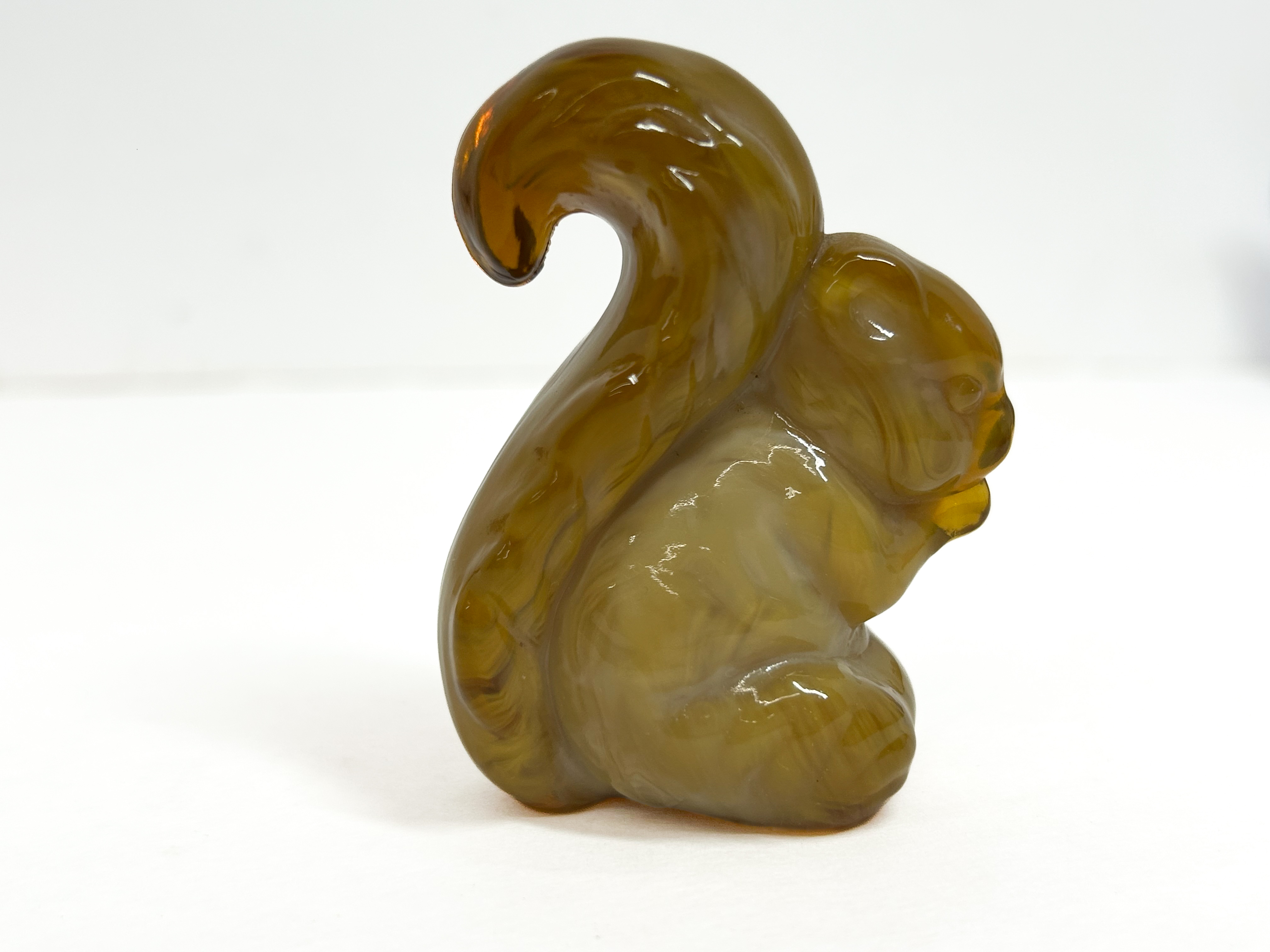BOYD SAMMIE THE SQUIRREL MARBLED SLAG GLASS