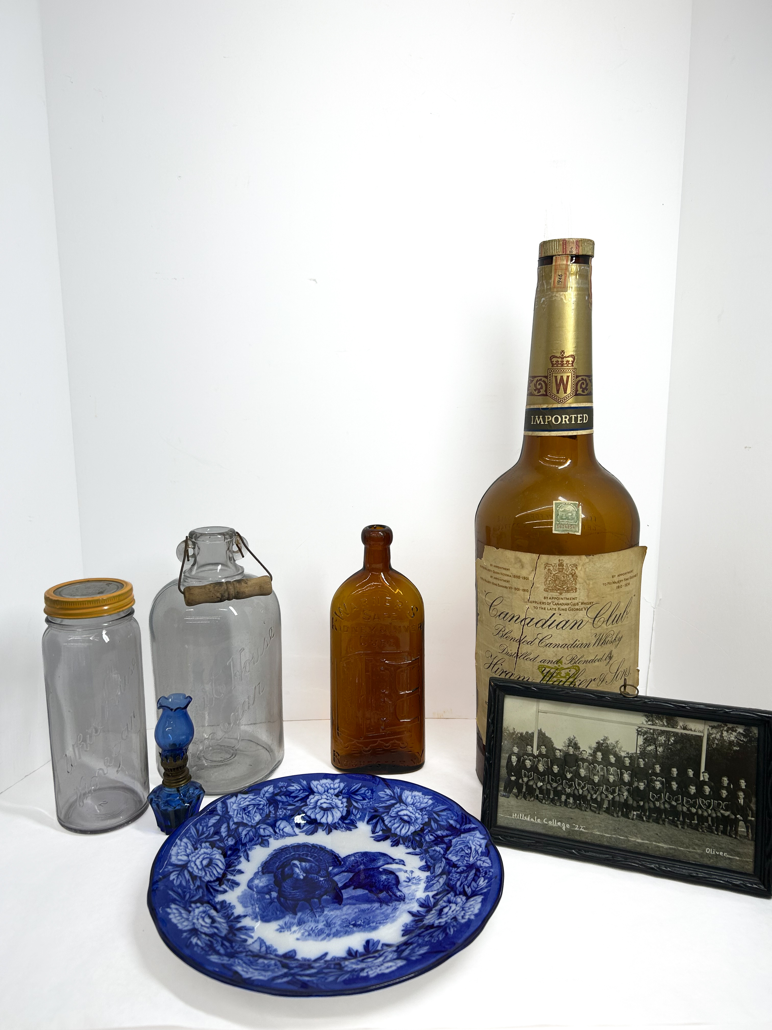 VARIOUS MAKERS, VINTAGE COLLECTIBLES GROUP, 1922-1946