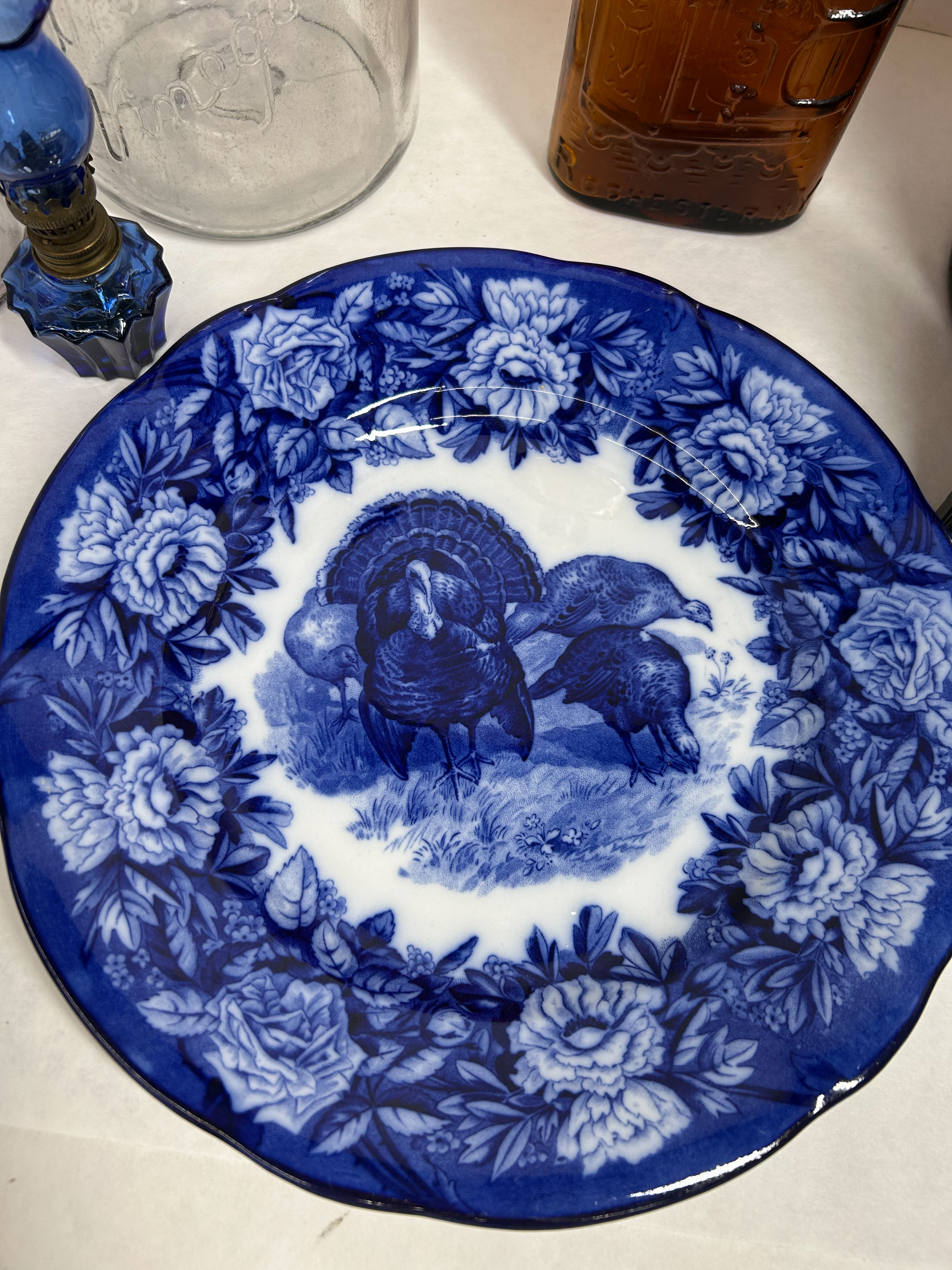 VARIOUS MAKERS, VINTAGE COLLECTIBLES GROUP, 1922-1946