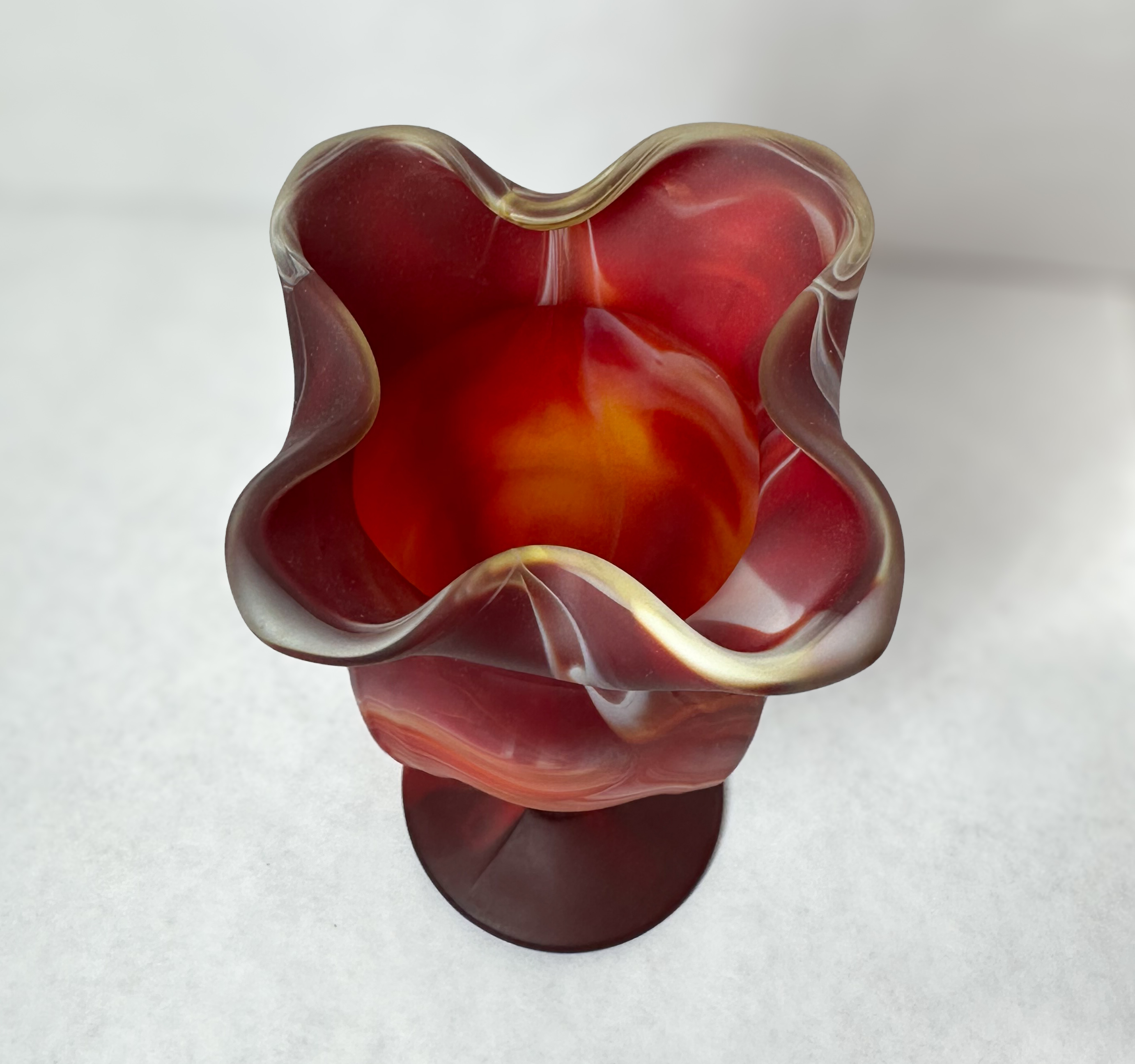IMPERIAL GLASS RED SLAG VASE, MID-20TH CENTURY