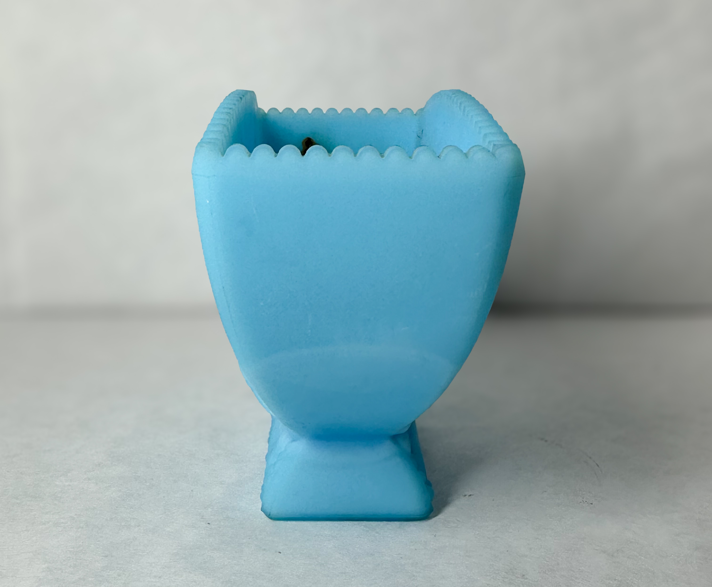 FENTON BLUE SATIN LOVEBIRDS VASE