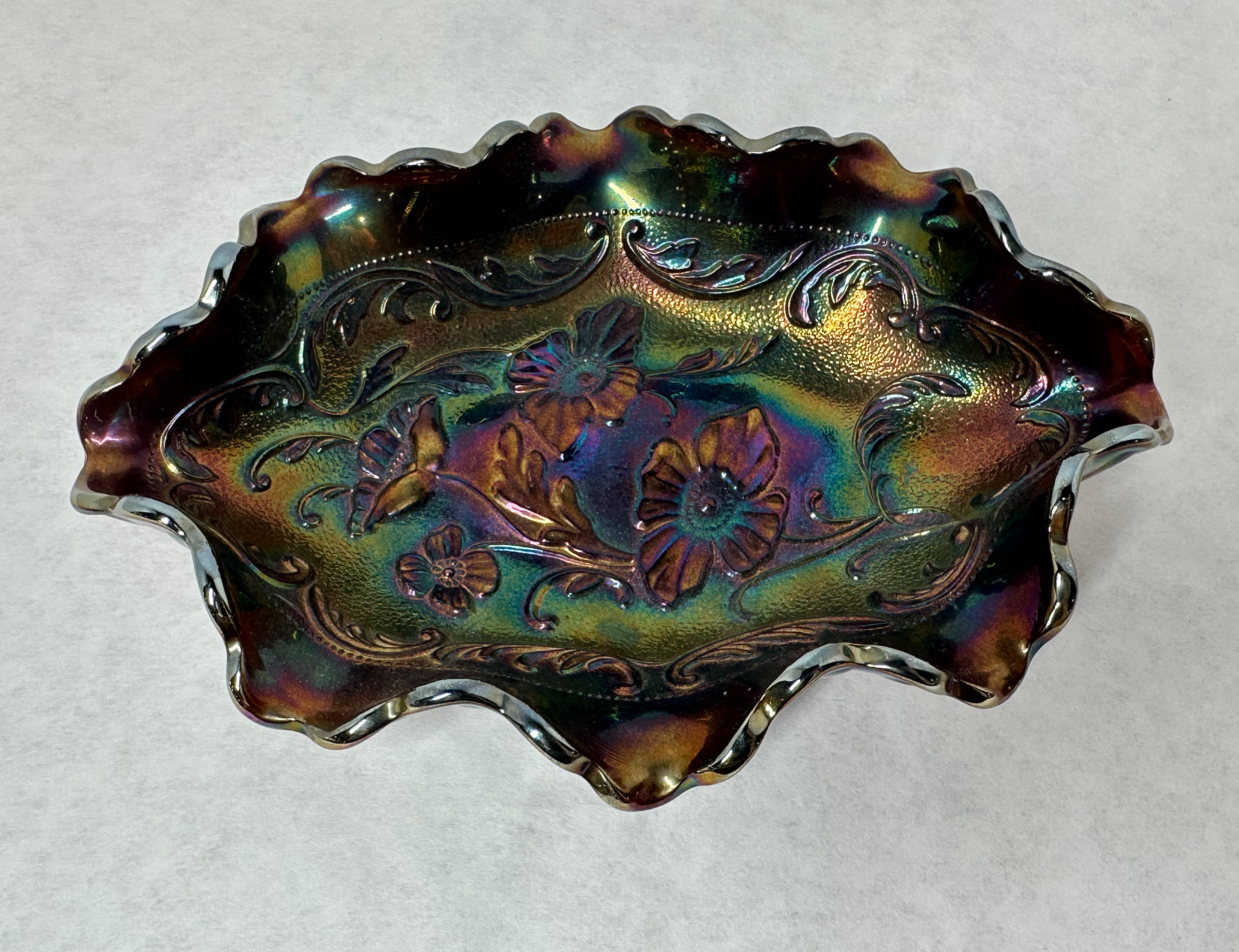 FENTON AMETHYST CARNIVAL GLASS BOWL, 1970S