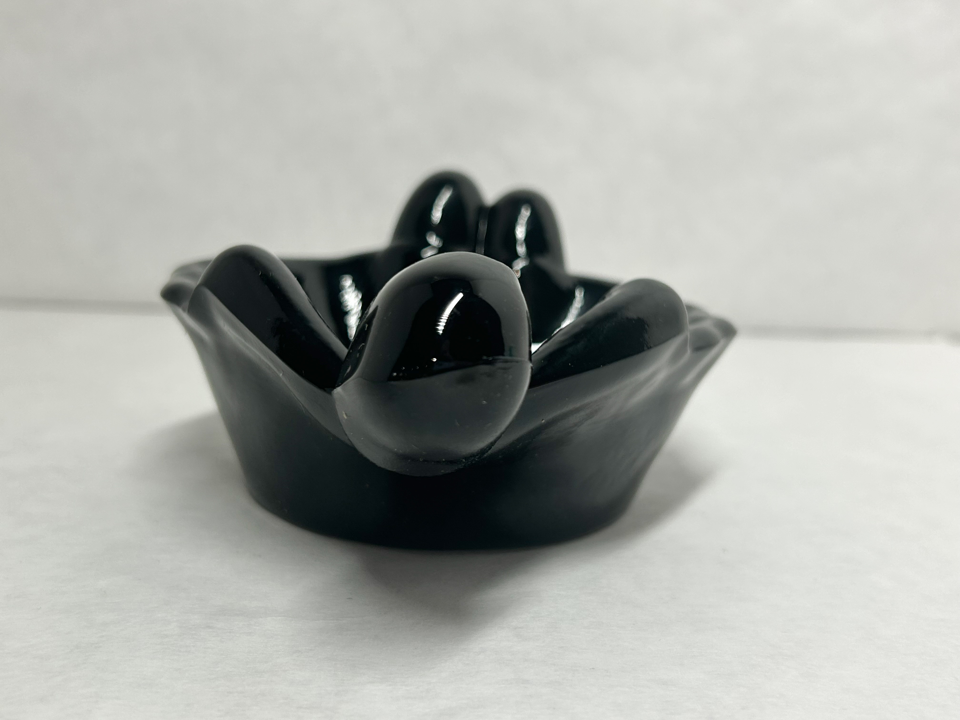 MOSSER BATHING BEAUTY SOAP DISH