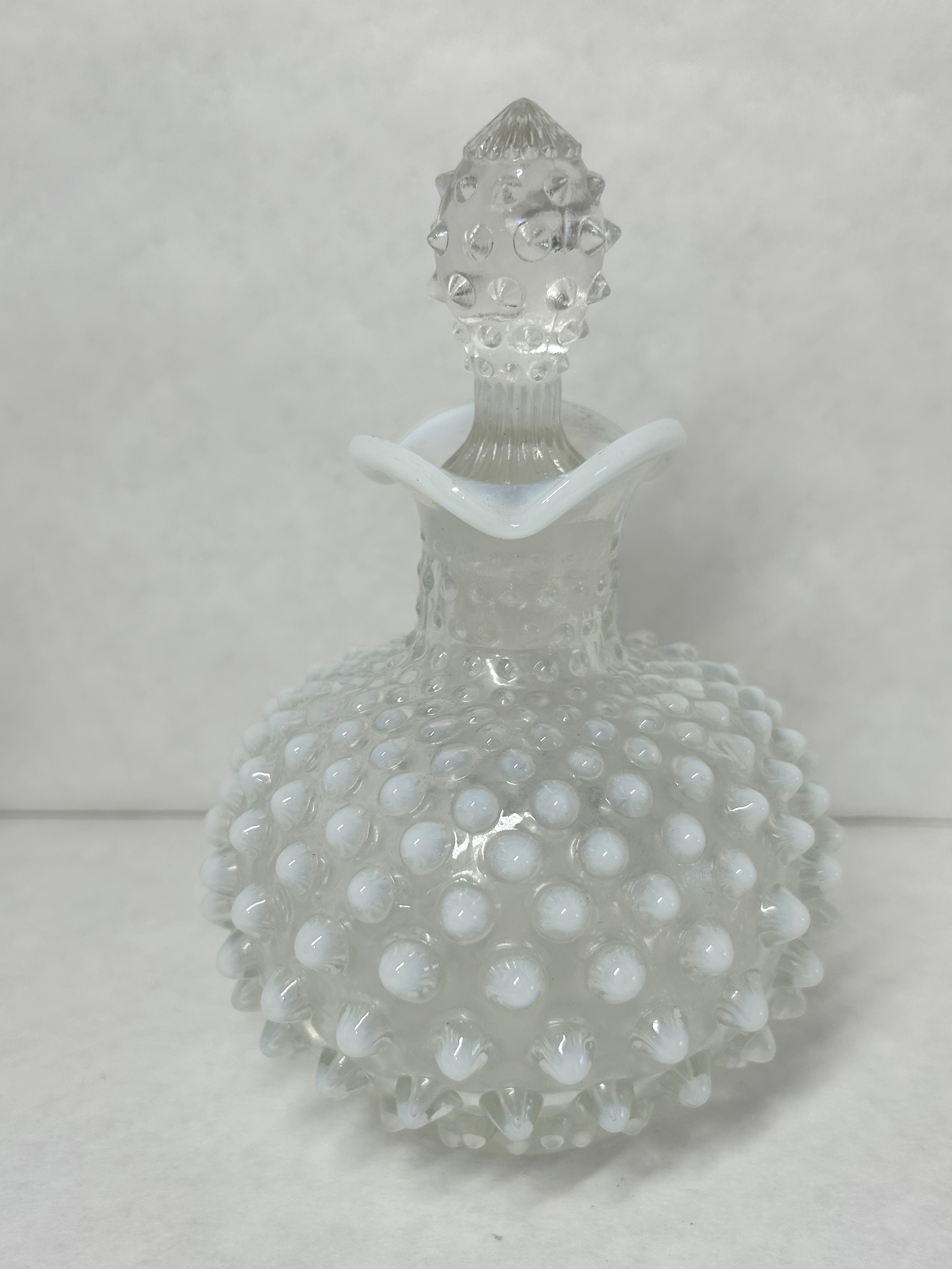 FENTON FRENCH OPALESCENT HOBNAIL GLASSWARE, MID-20TH CENTURY