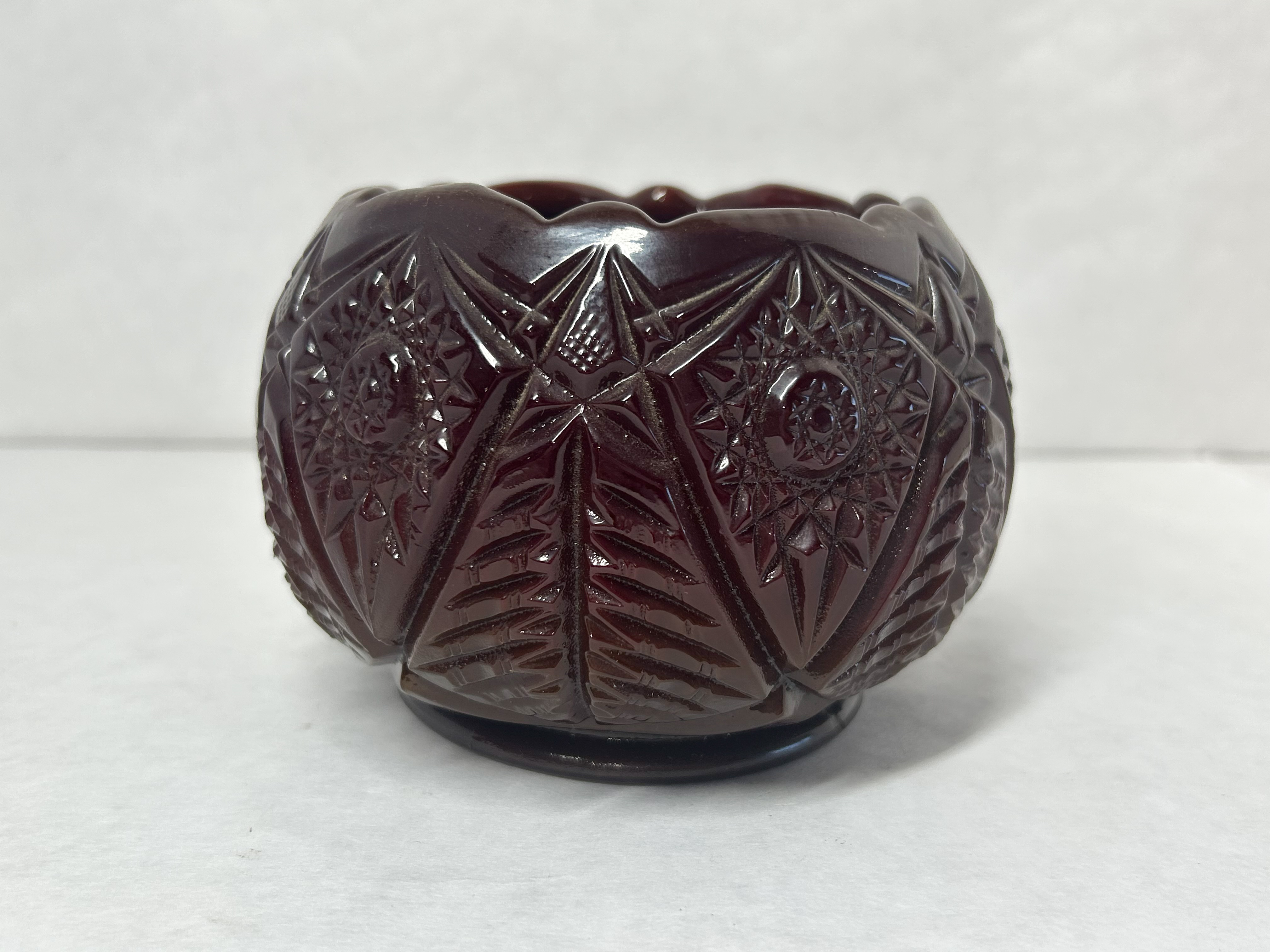 FENTON PIGEON BLOOD GLASS ROSE BOWL