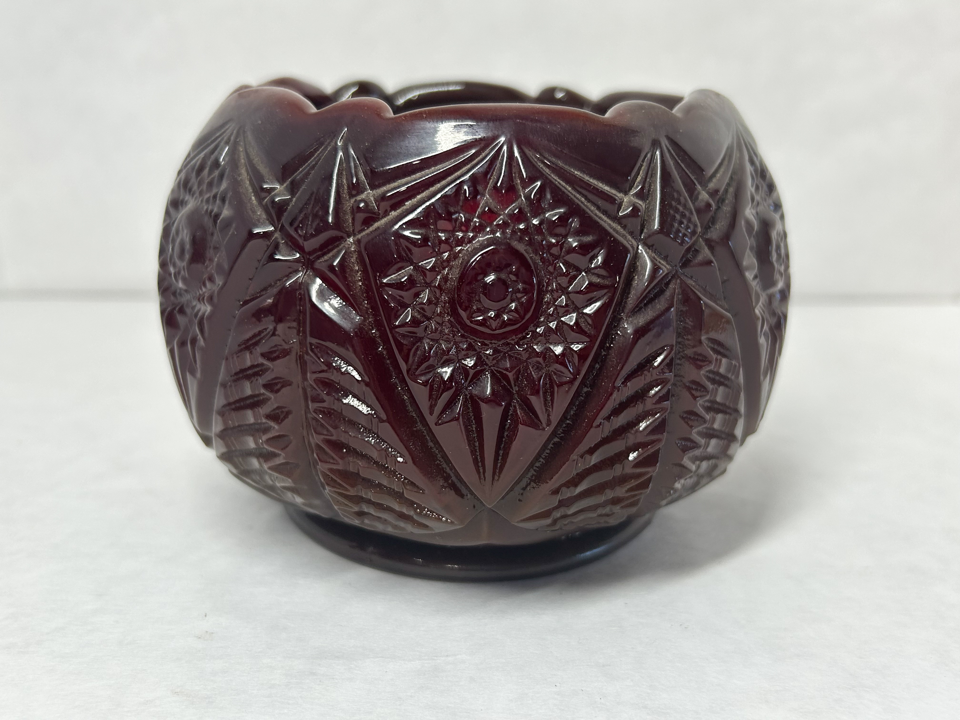 FENTON PIGEON BLOOD GLASS ROSE BOWL