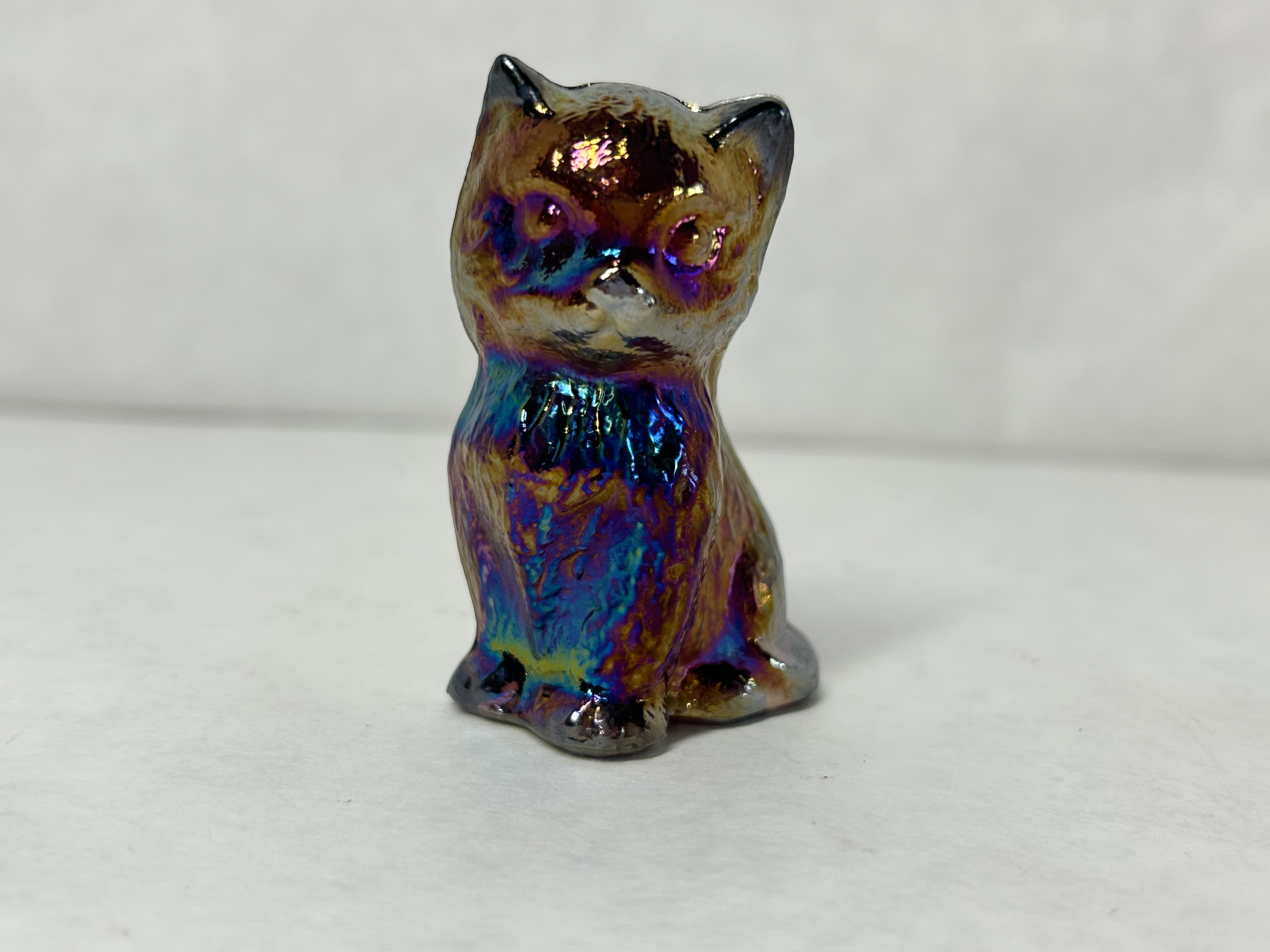 BOYD MISS COTTON IRIDESCENT CARNIVAL GLASS CAT