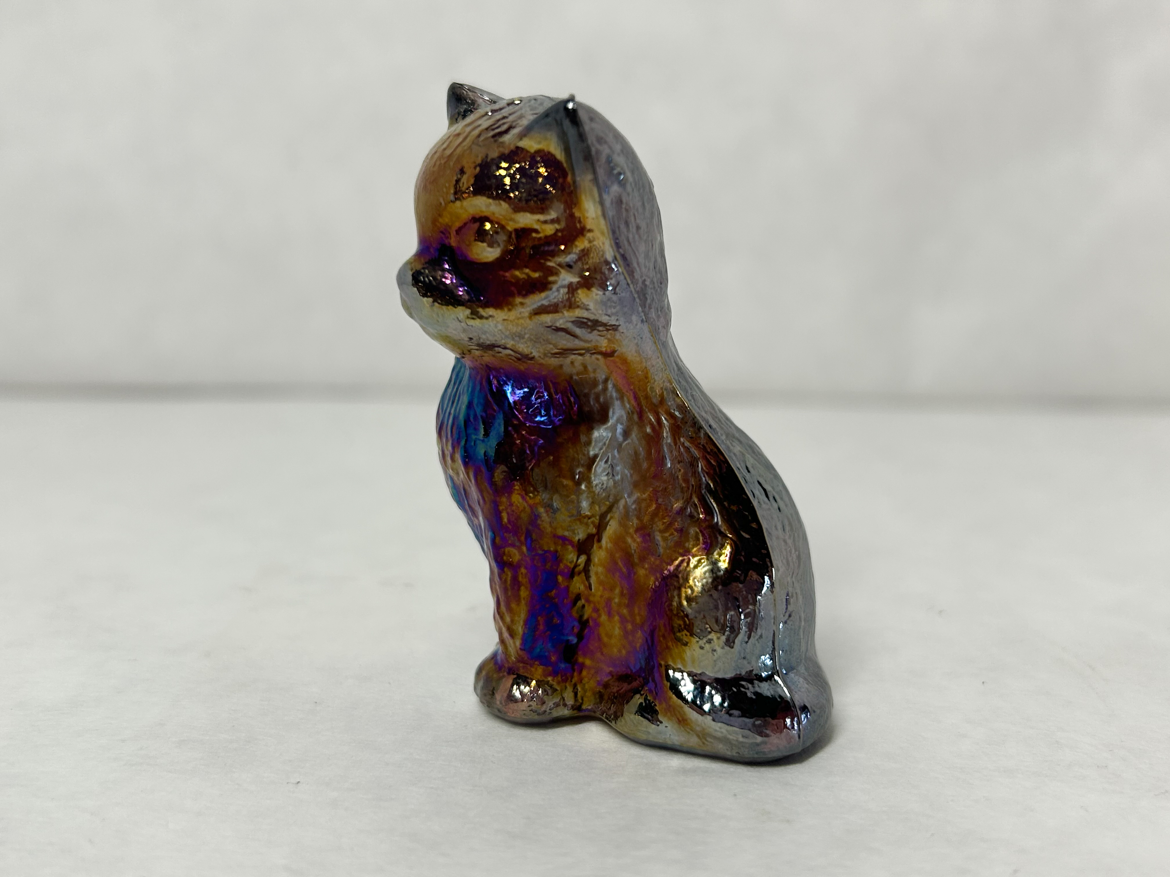 BOYD MISS COTTON IRIDESCENT CARNIVAL GLASS CAT