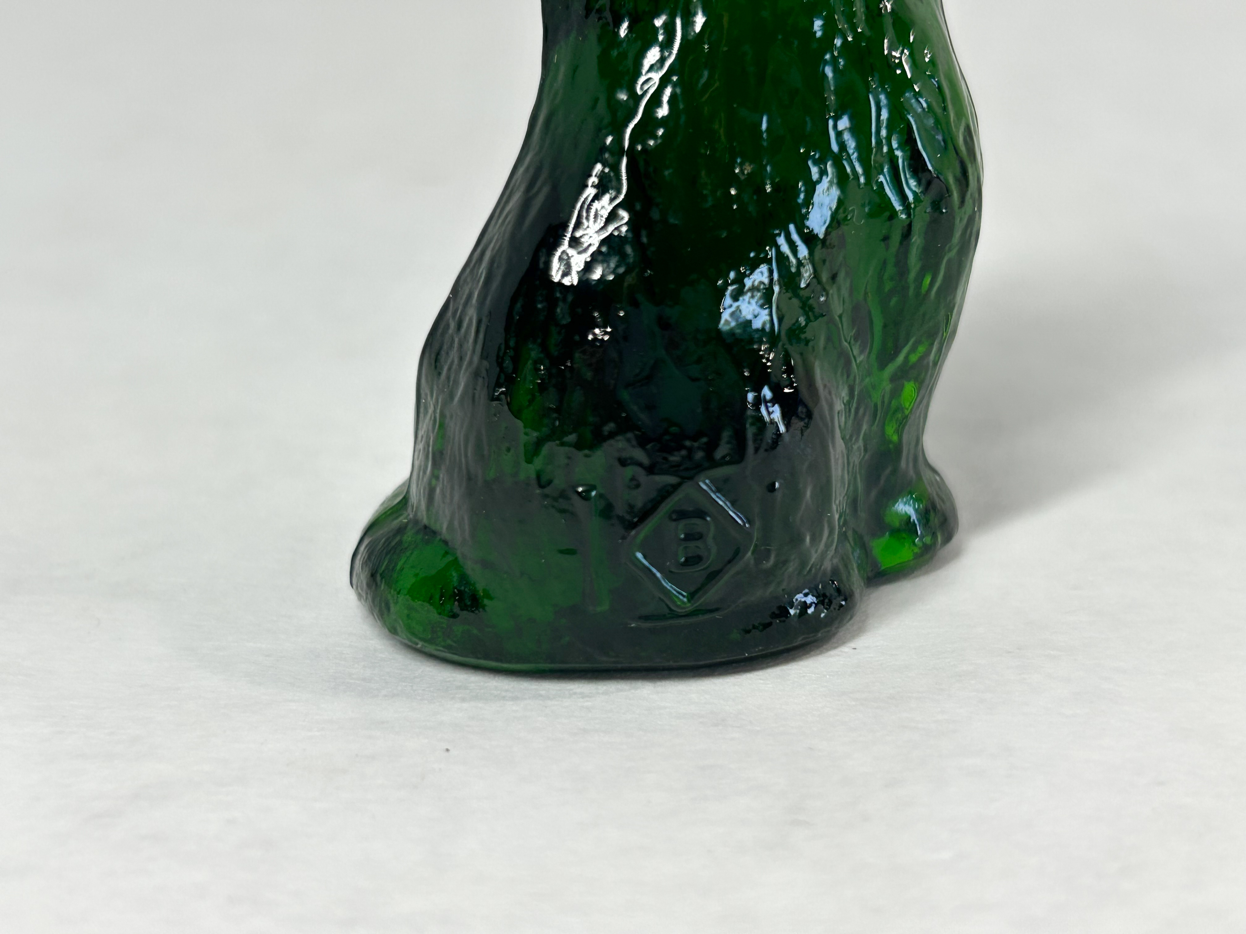 BOYD MISS COTTON EMERALD GREEN GLASS CAT