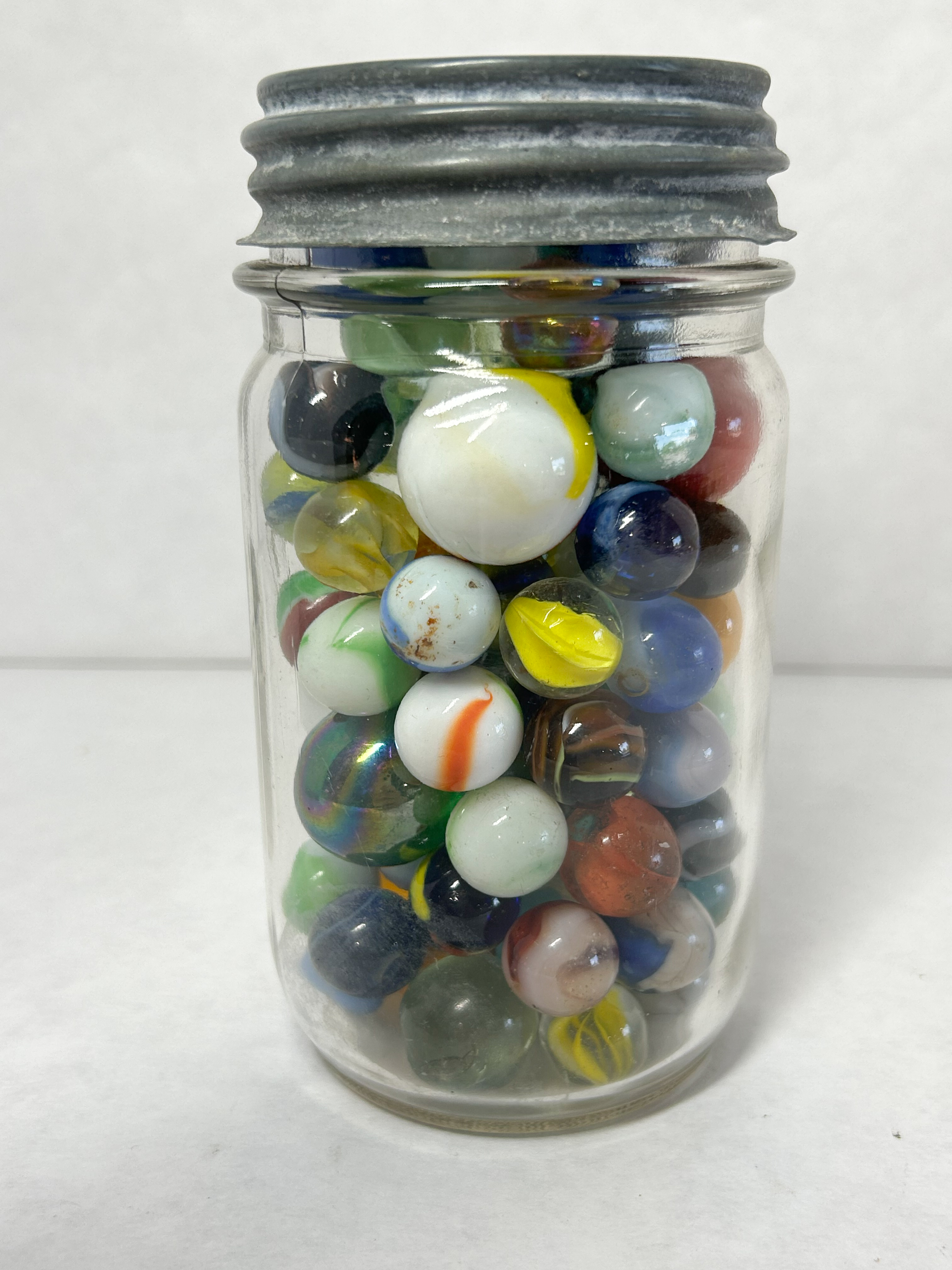 BROCKWAY GLASS JAR OF VINTAGE MARBLES